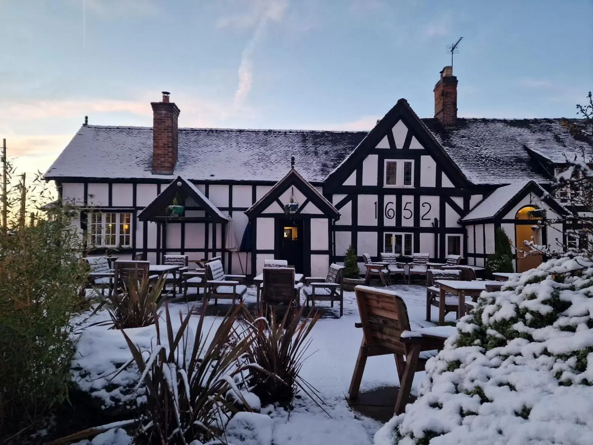 Property building, Winter in White Lion Hotel