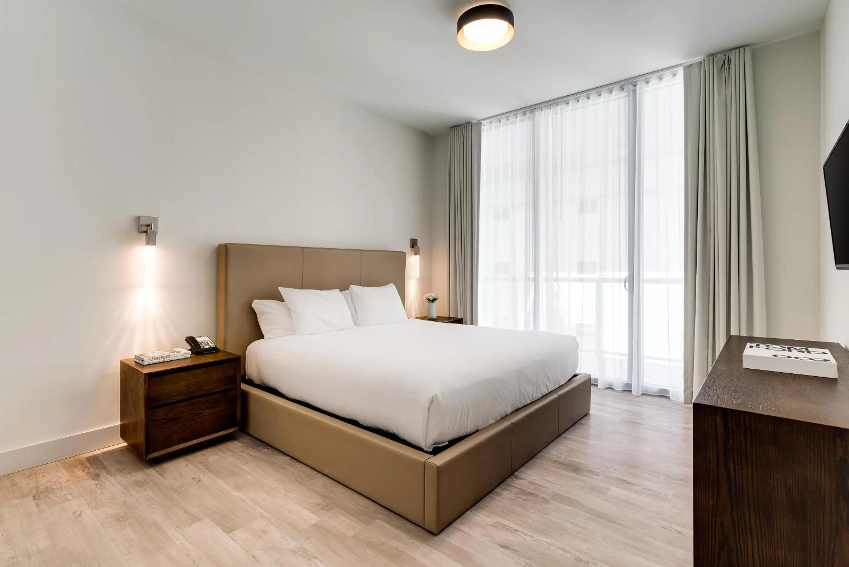 Balcony/Terrace, Bed in Costa Hollywood Beach Resort - An All Suite Hotel