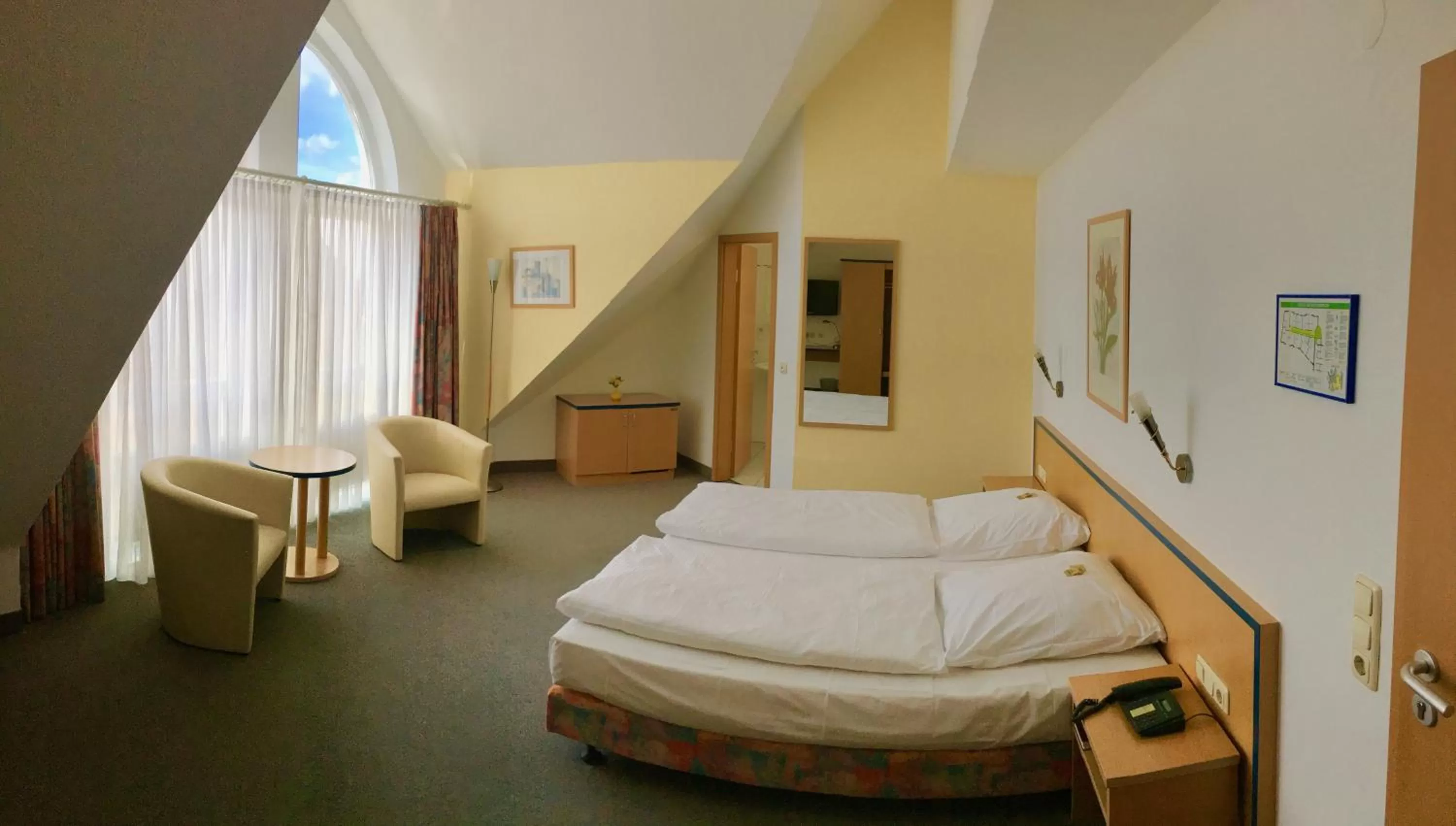 Photo of the whole room in Hotel Wetzlarer Hof