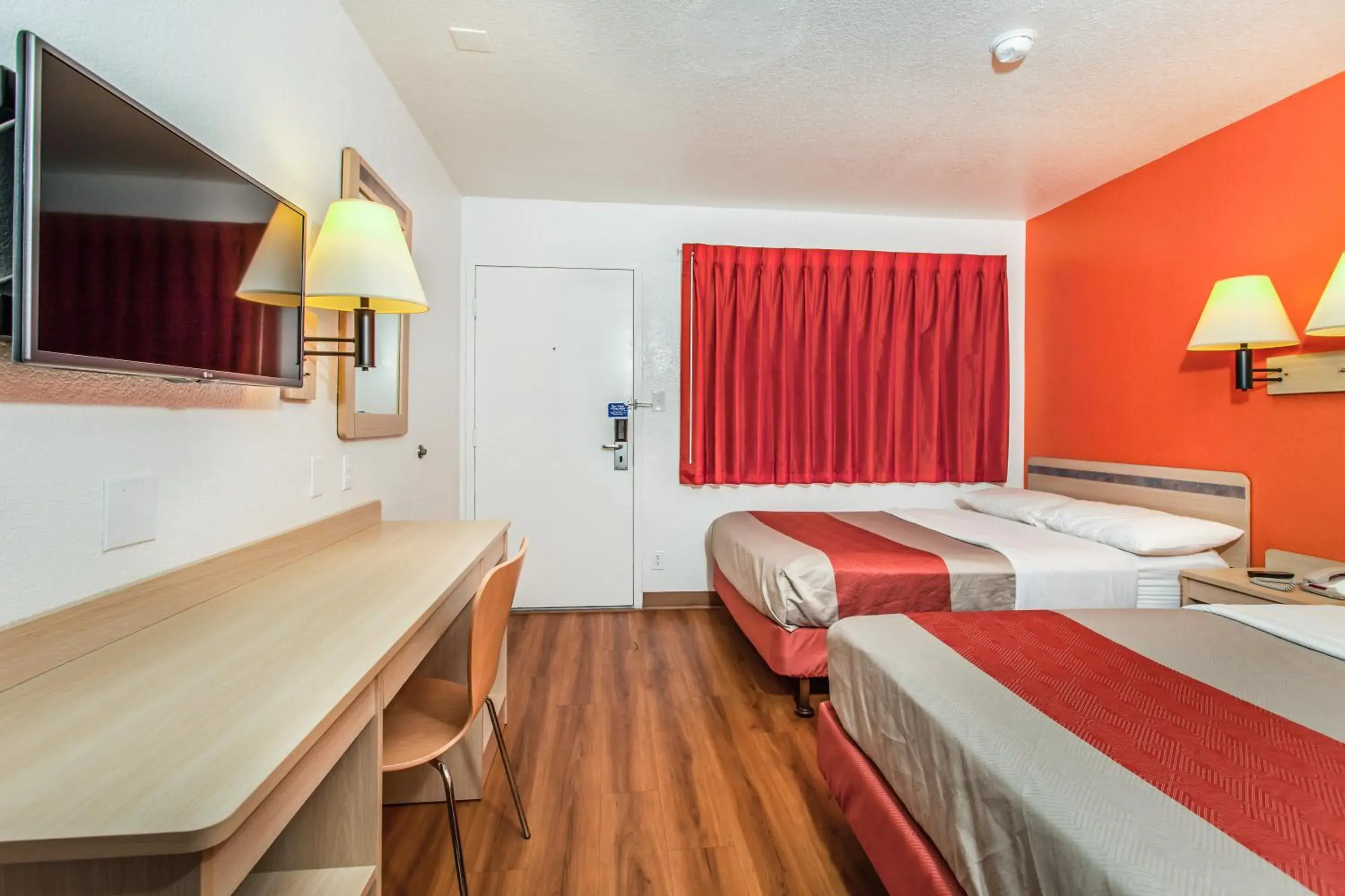 Bedroom in Motel 6-Vacaville, CA