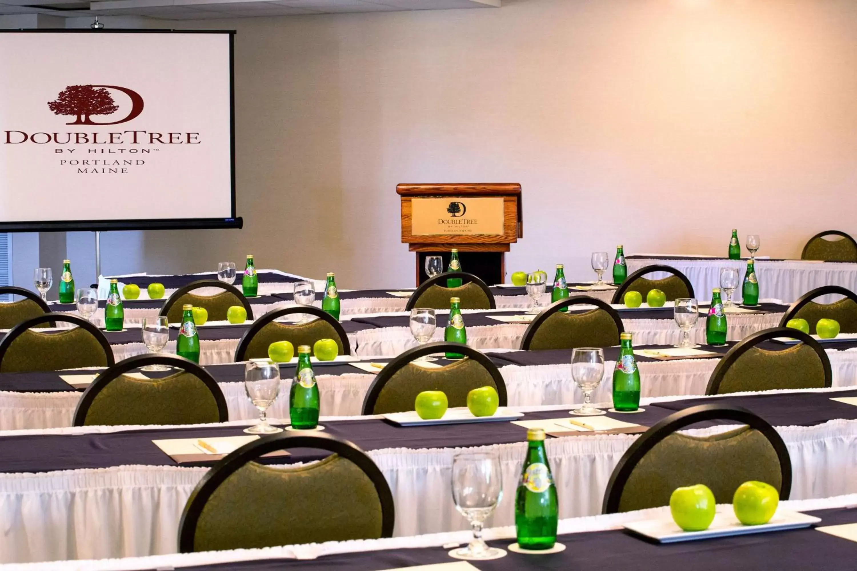 Meeting/conference room in DoubleTree by Hilton Portland, ME