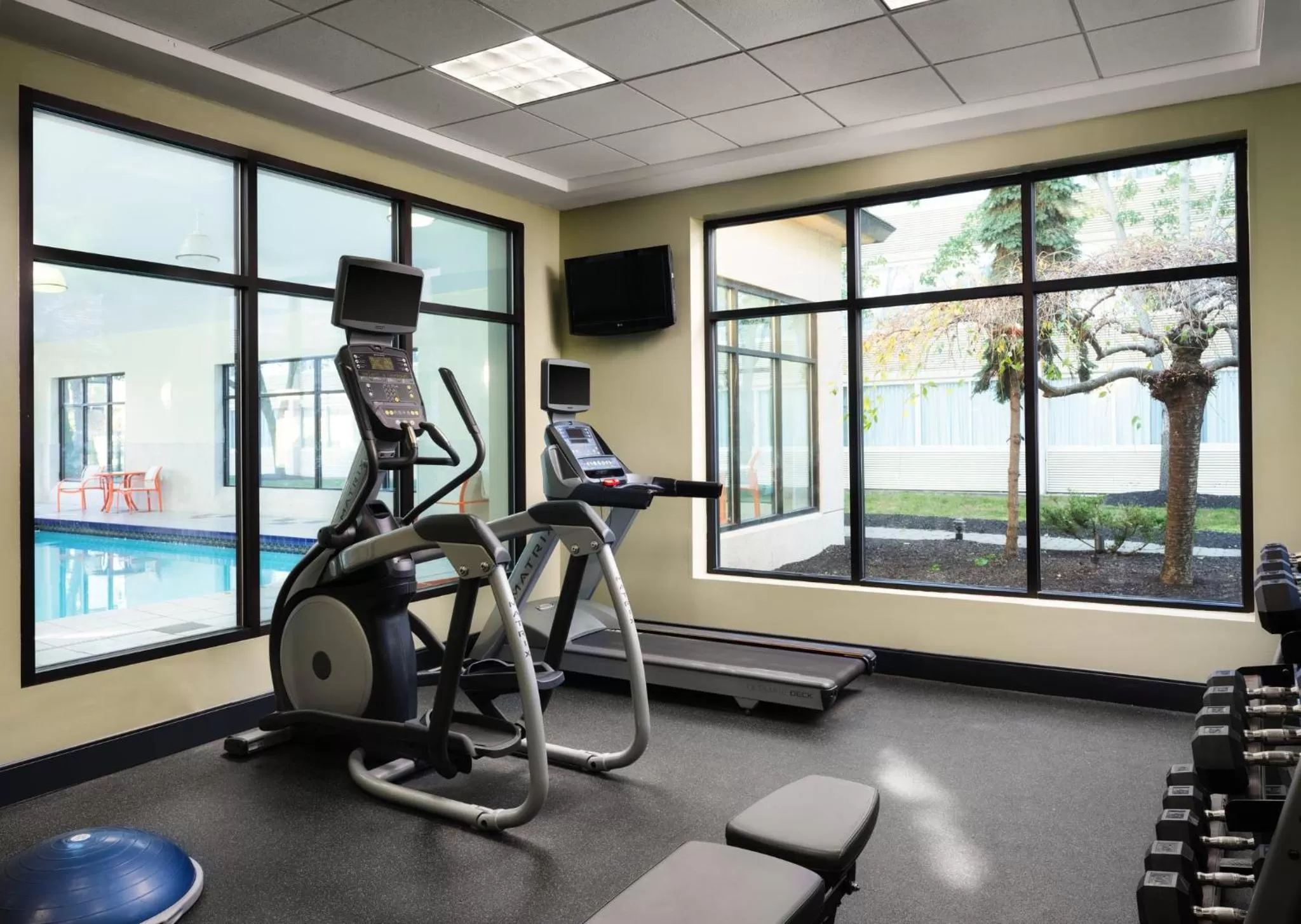 Fitness centre/facilities in Holiday Inn & Suites Boston Peabody by IHG