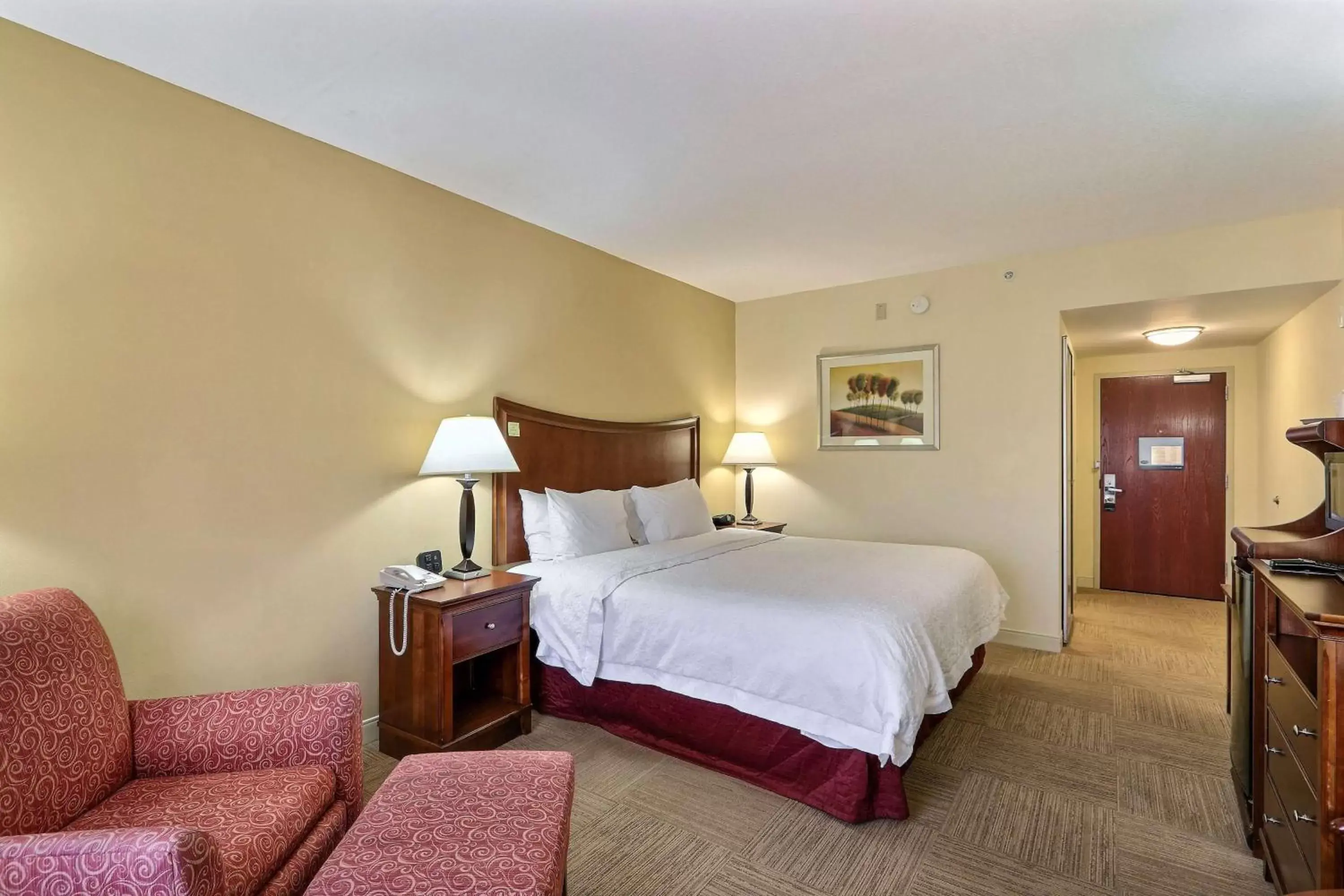 Bed in Hampton Inn & Suites Savannah - I-95 South - Gateway