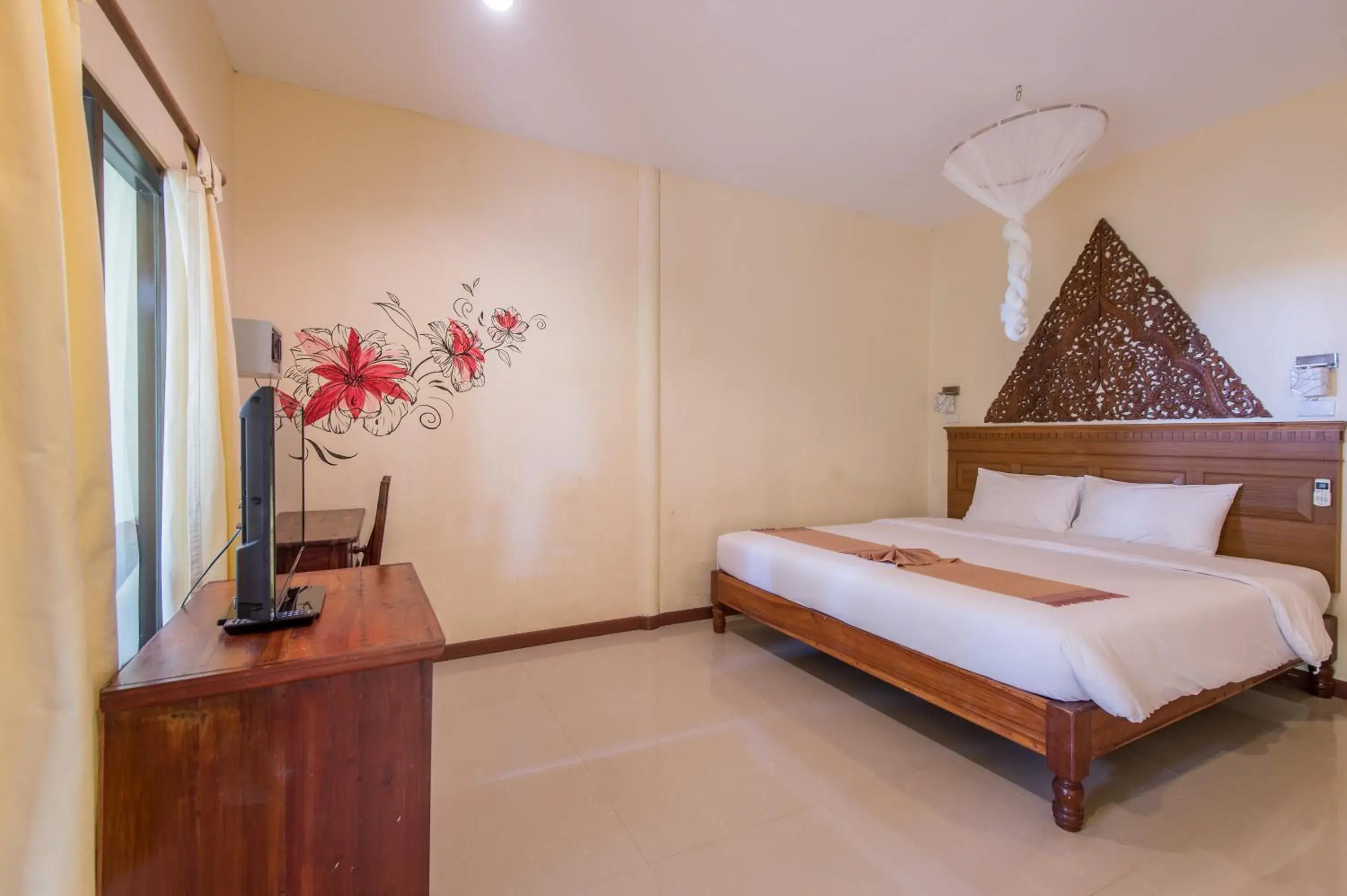 Bedroom, Bed in Twin Bay Resort - SHA Extra Plus