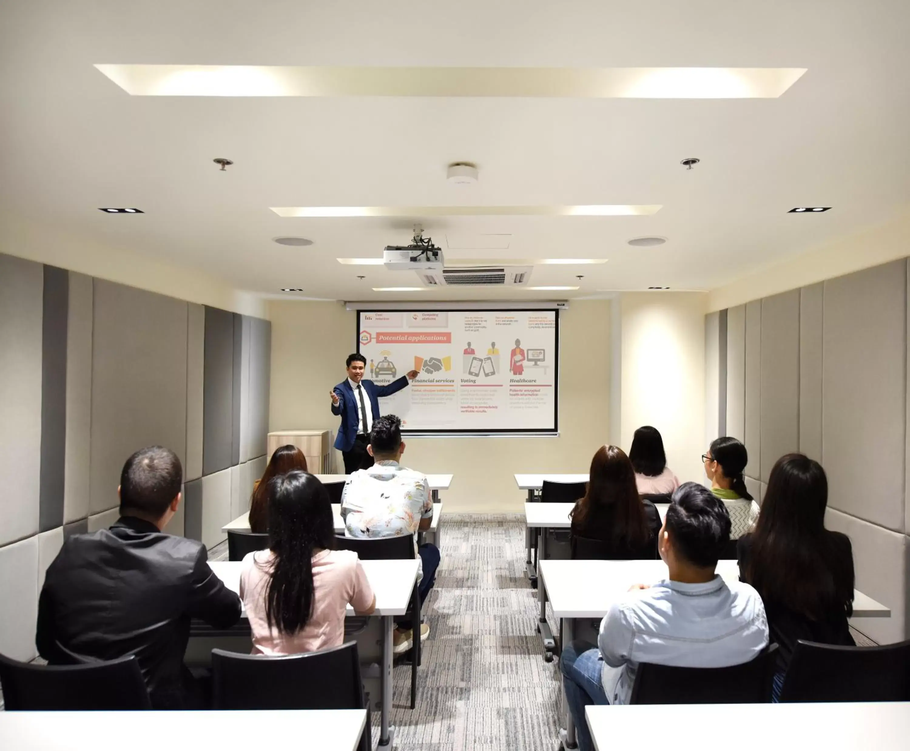 Meeting/conference room in Hop Inn Hotel Tomas Morato Quezon City