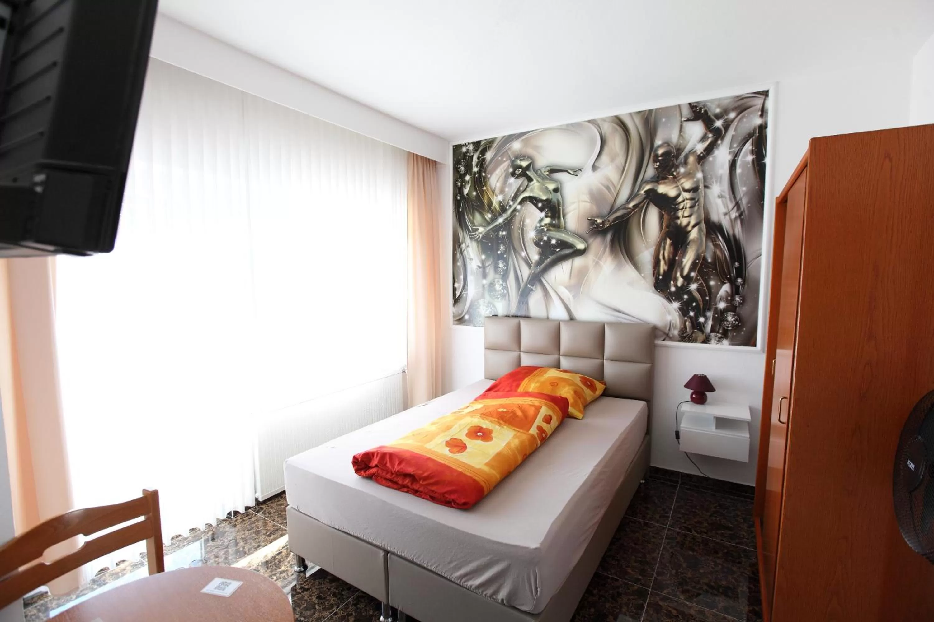 Photo of the whole room, Bed in Hotel Sofia