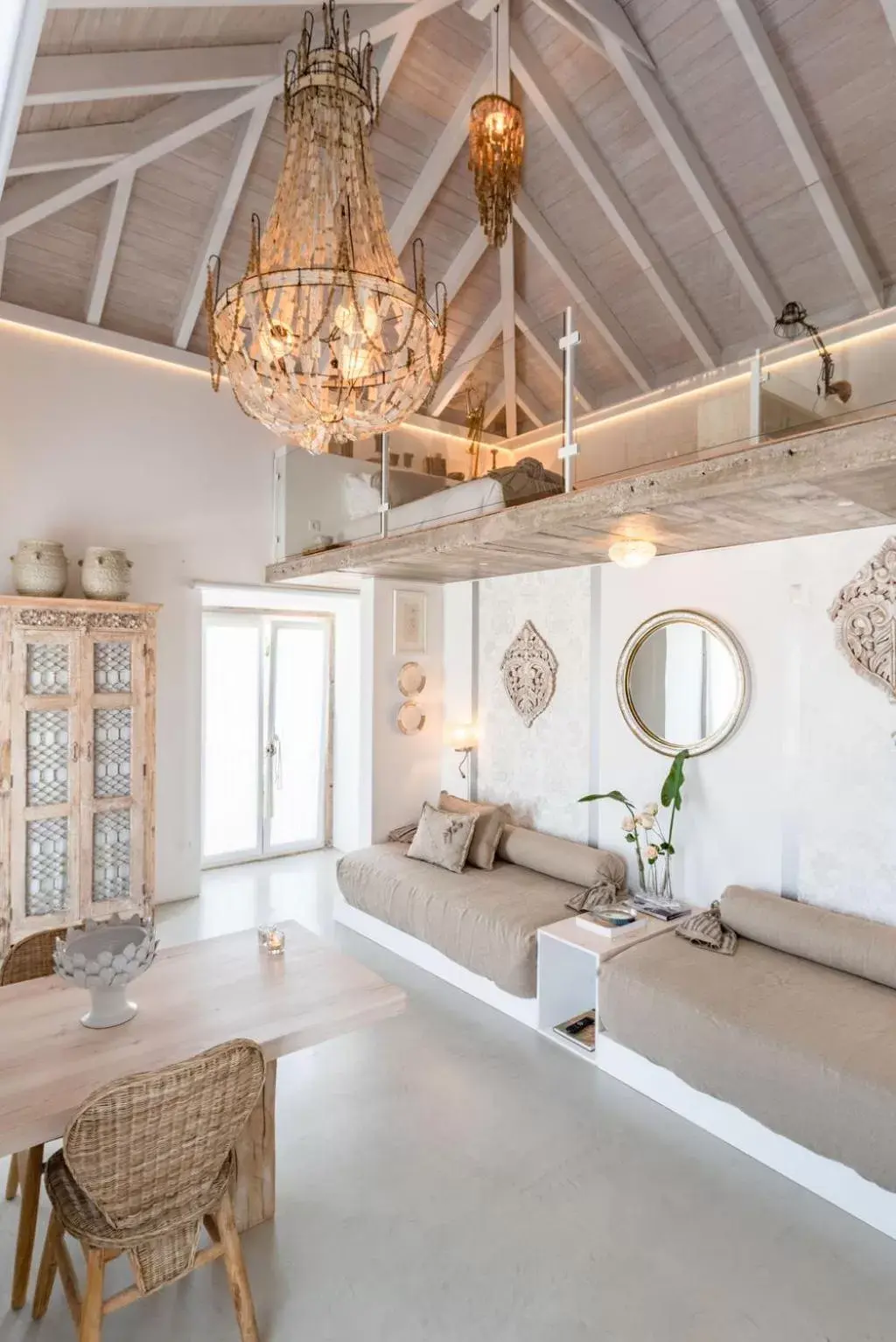 Living room, Seating Area in Colégio Charm House