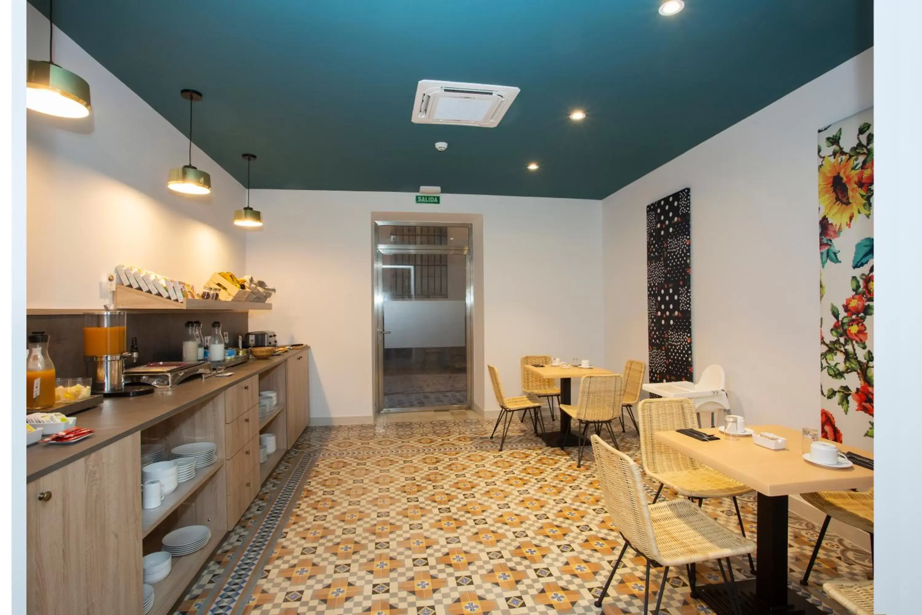 Restaurant/places to eat in Casual con Duende Cadiz