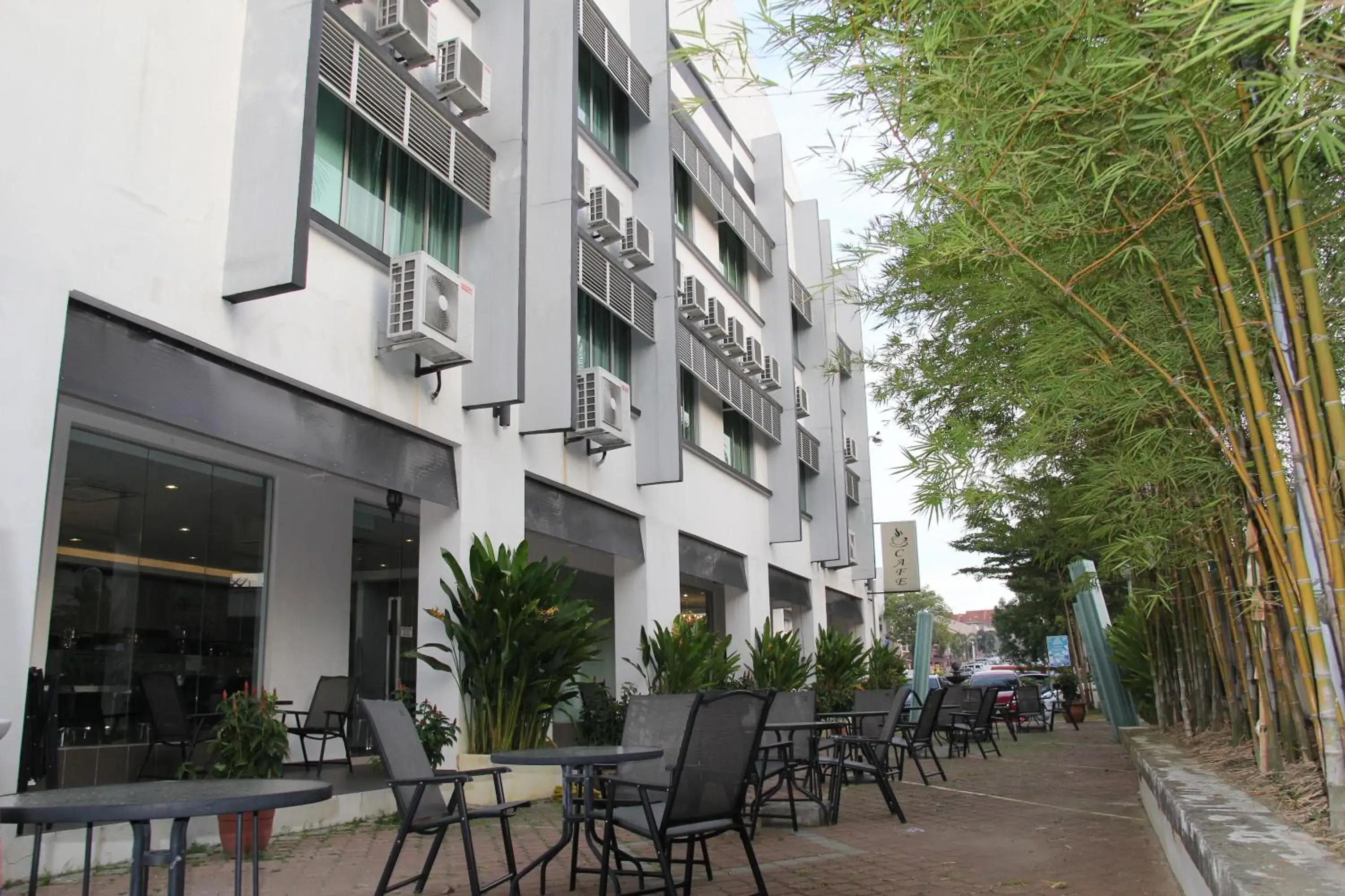 Patio, Patio/Outdoor Area in M Design Hotel Seri Kembangan