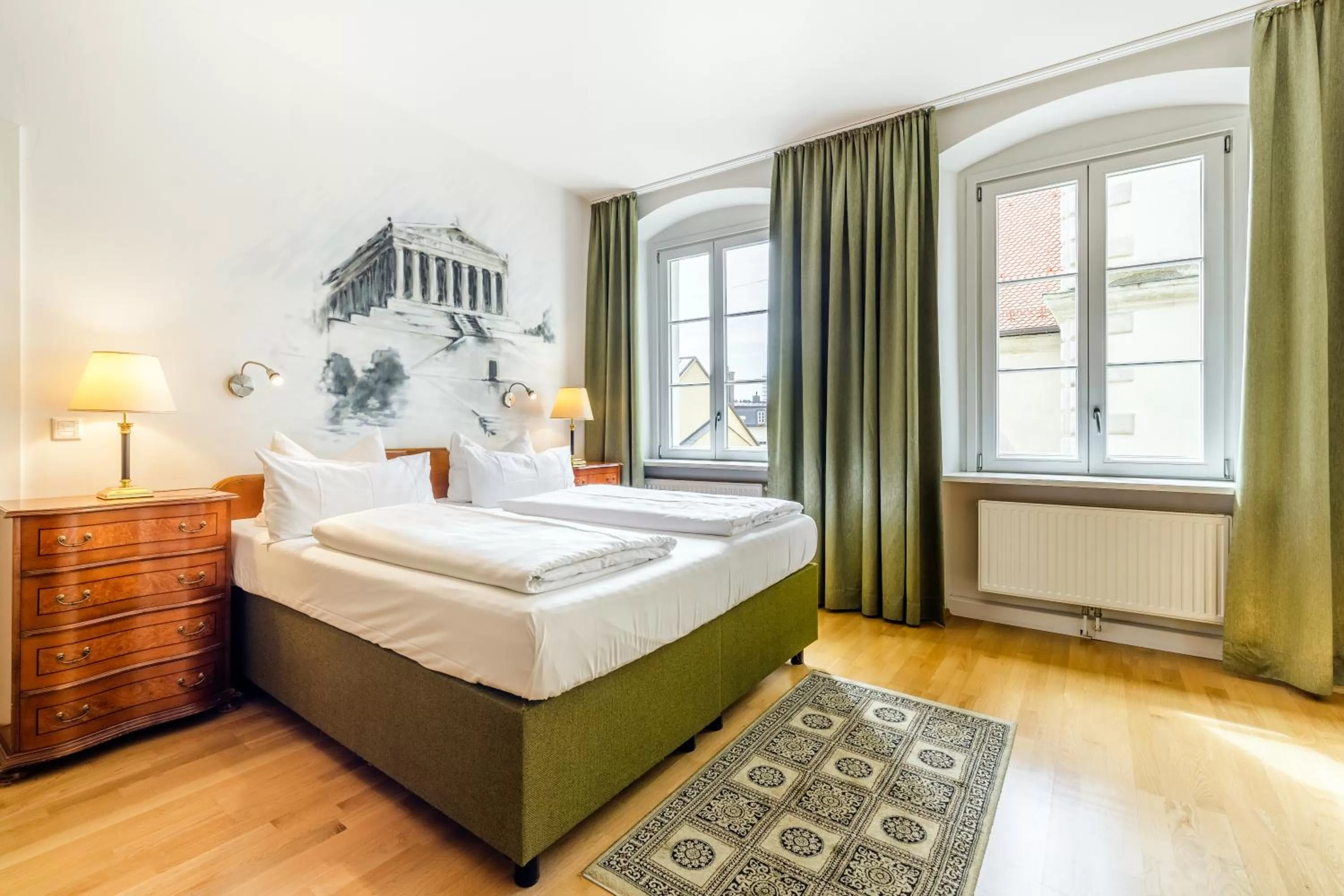 Photo of the whole room, Bed in Chin-Chin Hotel ehemals Bohemian Hotel