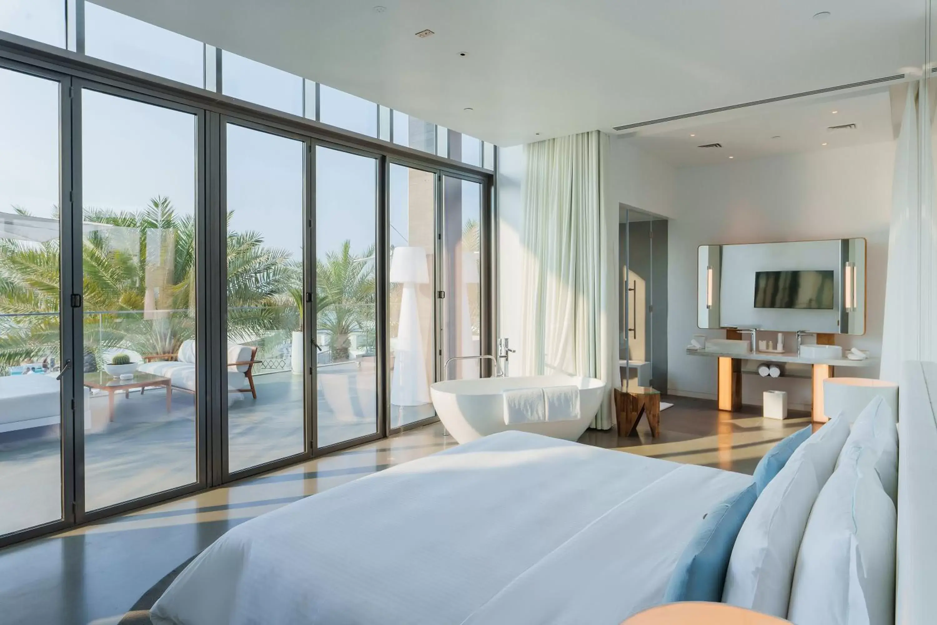 Bed in Nikki Beach Resort & Spa Dubai