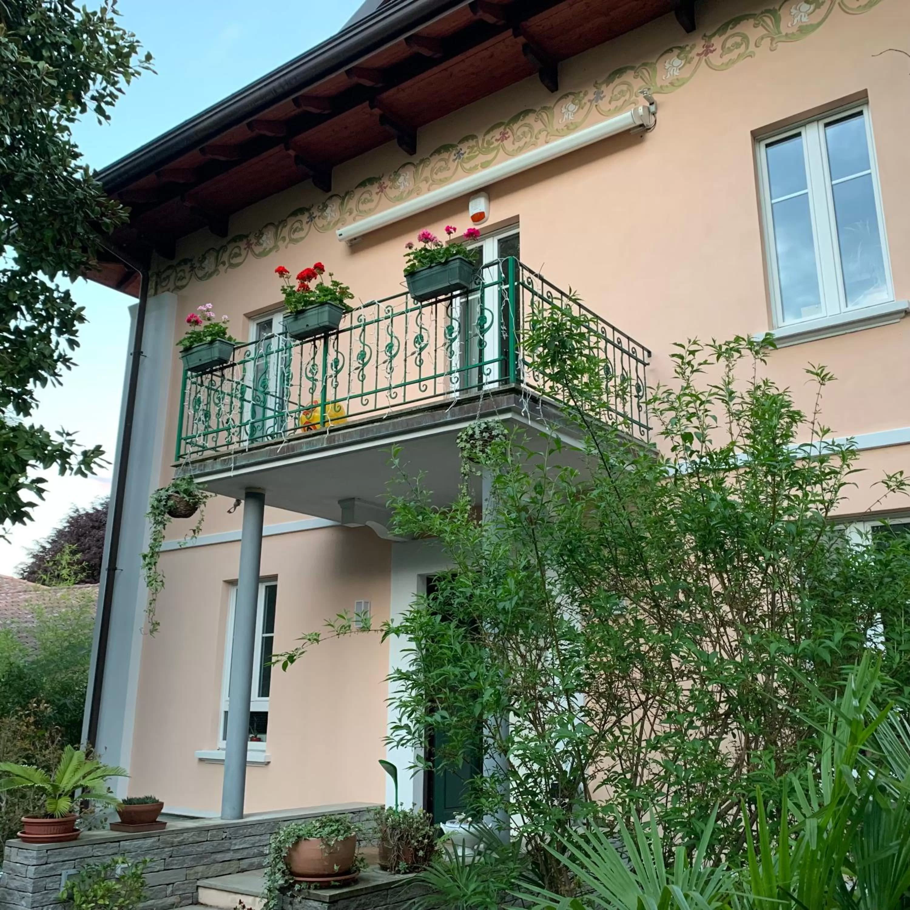 Property building in CASABELLA-LAGO MAGGIORE