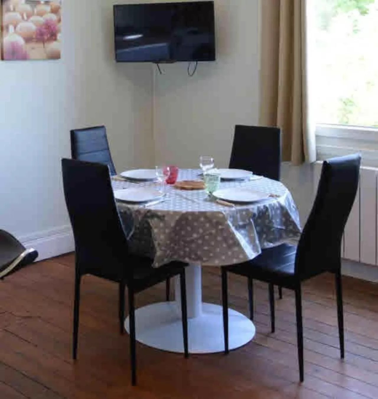 Dining area in Apparthotel Douai Gare