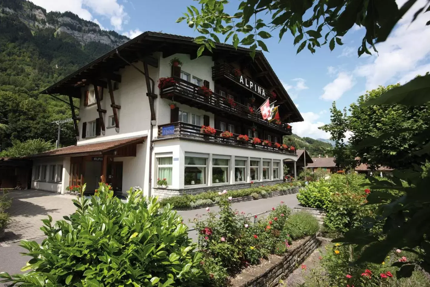 Property Building in Alpina Boutique Hotel Ringgenberg