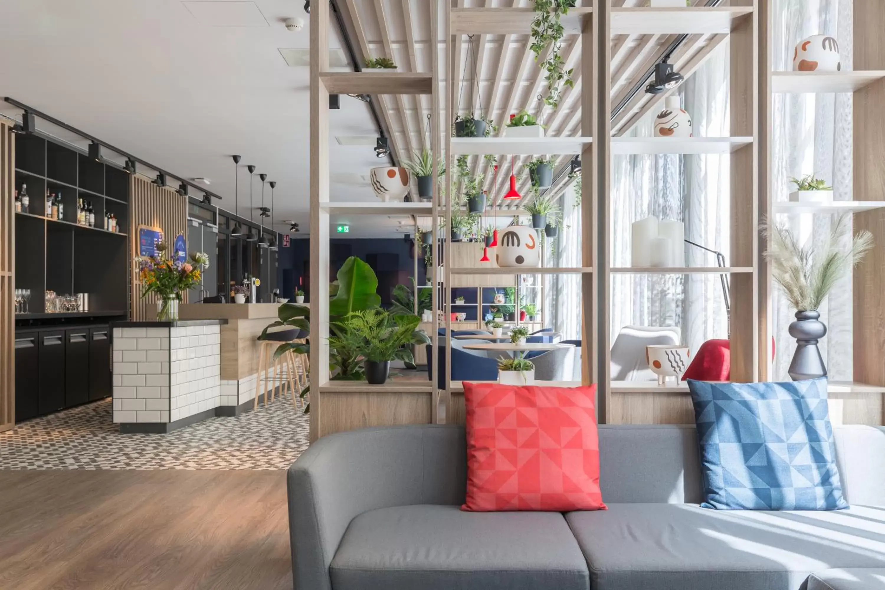 Seating area in Holiday Inn Express Brussels-Grand-Place, an IHG Hotel