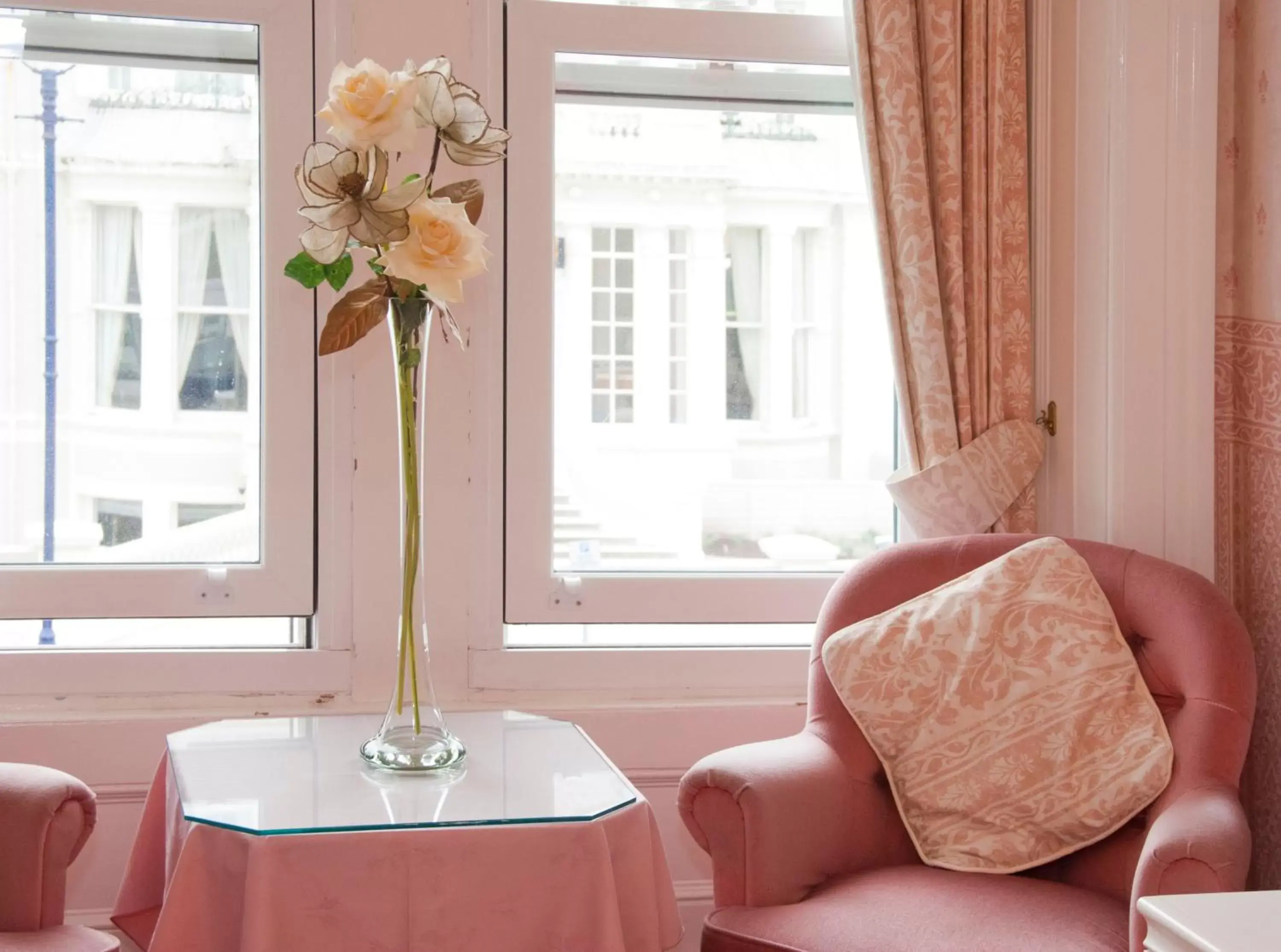 Seating Area in White Heather Hotel