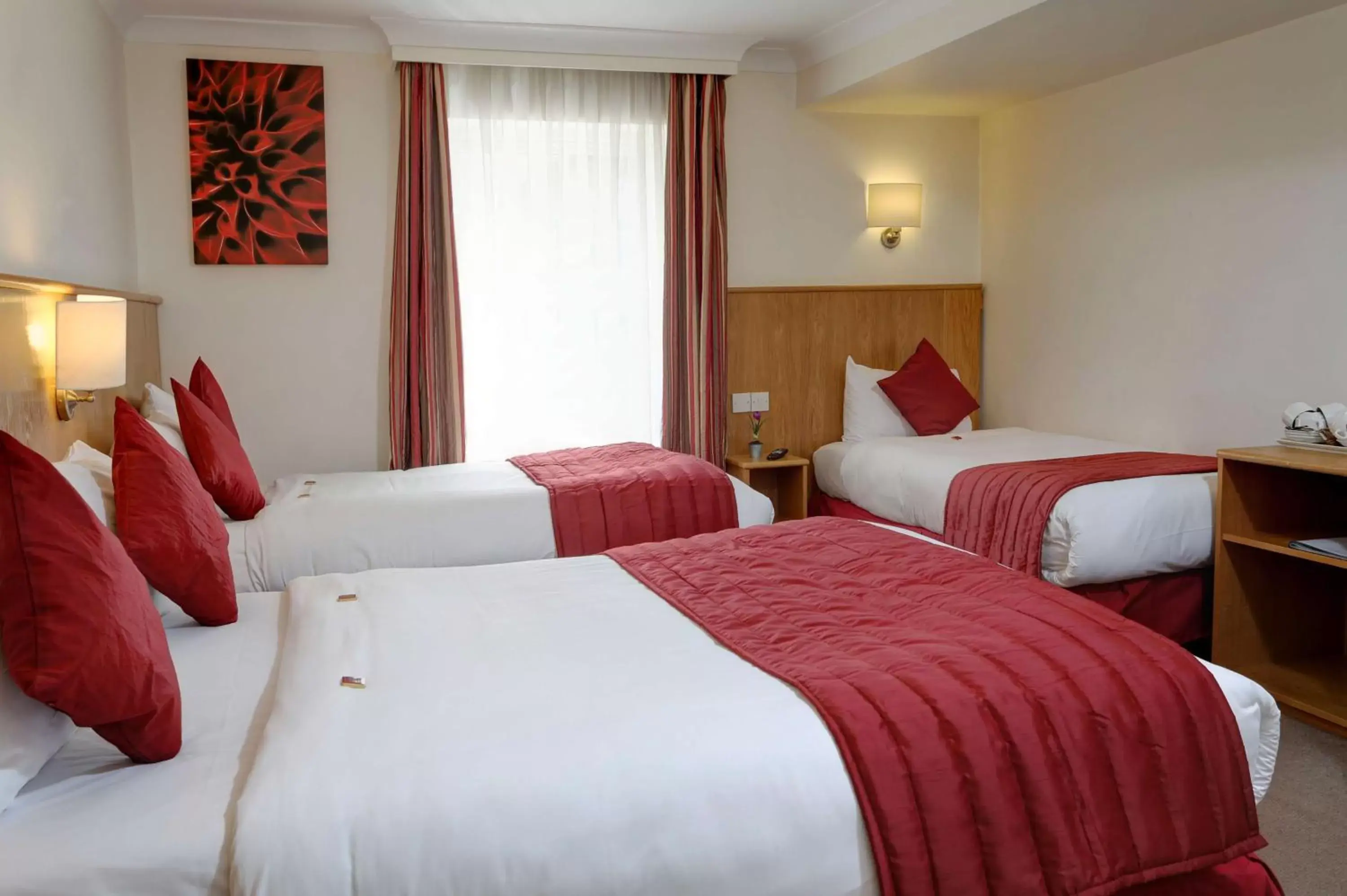 Photo of the whole room, Bed in Best Western London Highbury
