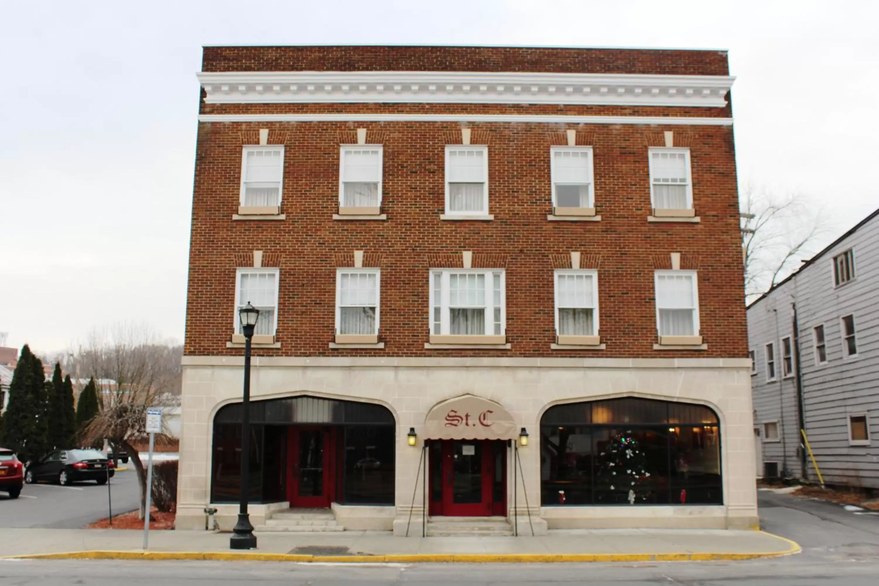 Property Building in St Charles Hotel Downtown Hudson