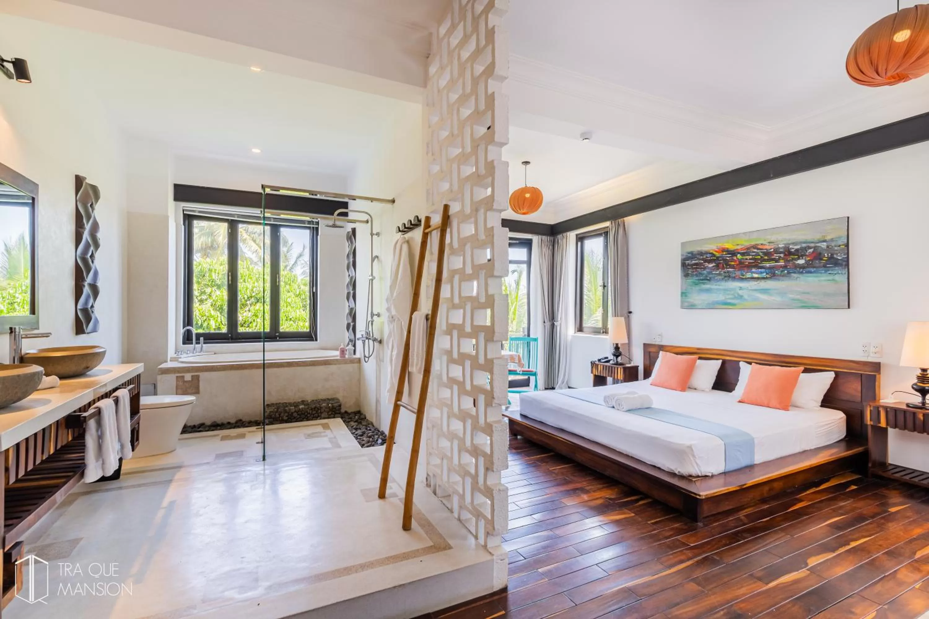 Photo of the whole room, Bed in Tra Que Mansion