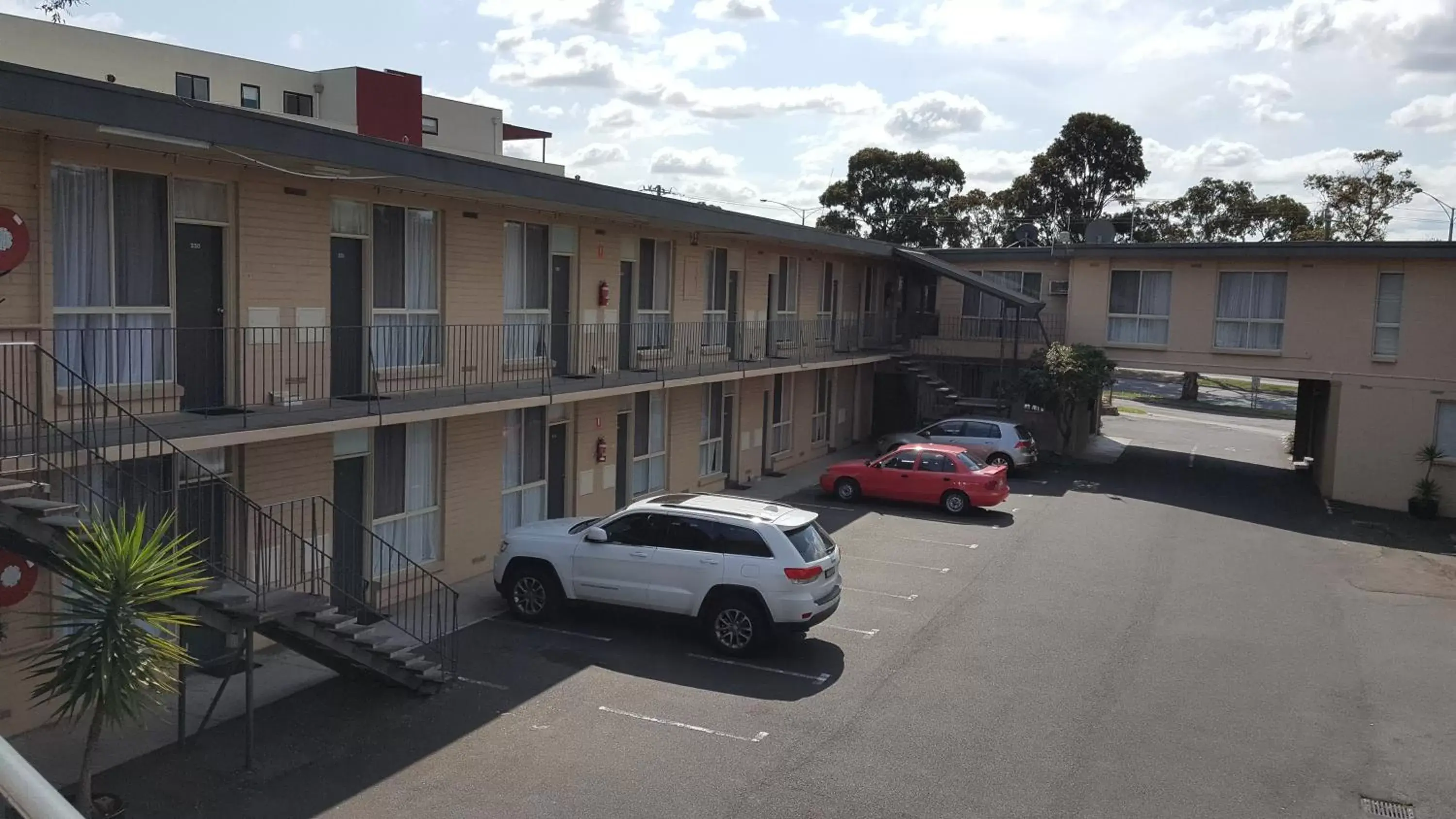 Property building, Neighborhood in Dandenong Motel