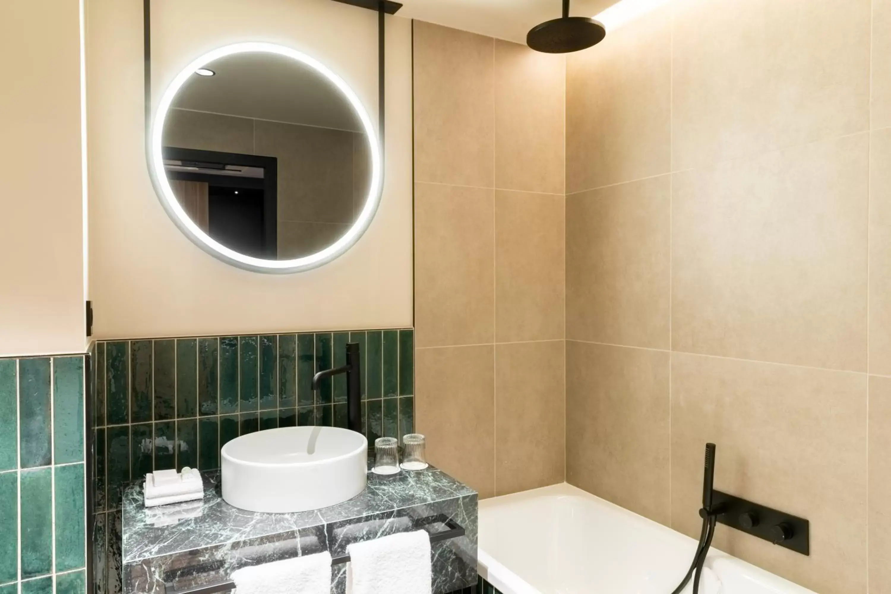 Bathroom in Le Parchamp, Paris Boulogne, a Tribute Portfolio Hotel