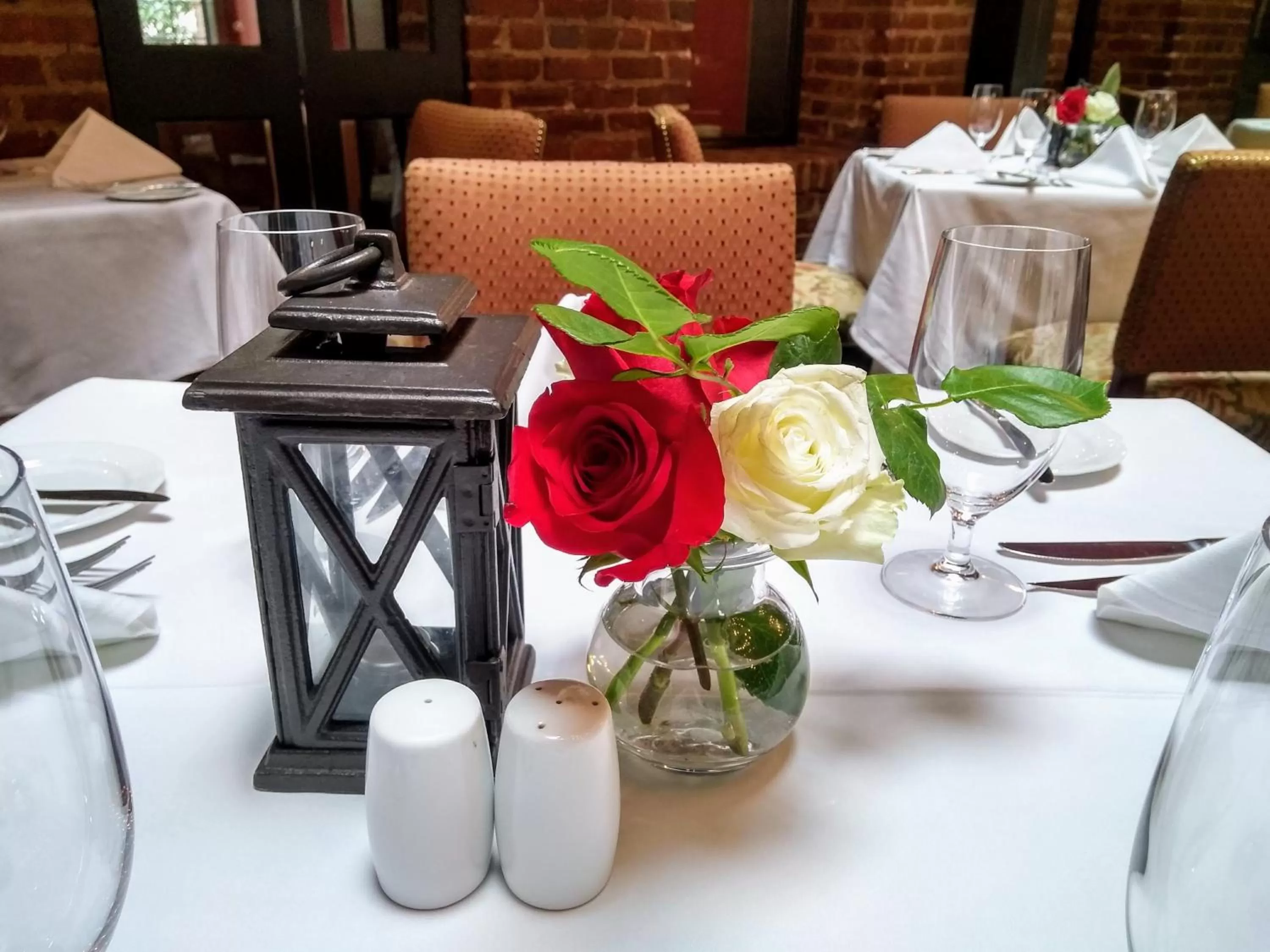 Restaurant/places to eat in Henley Park Hotel