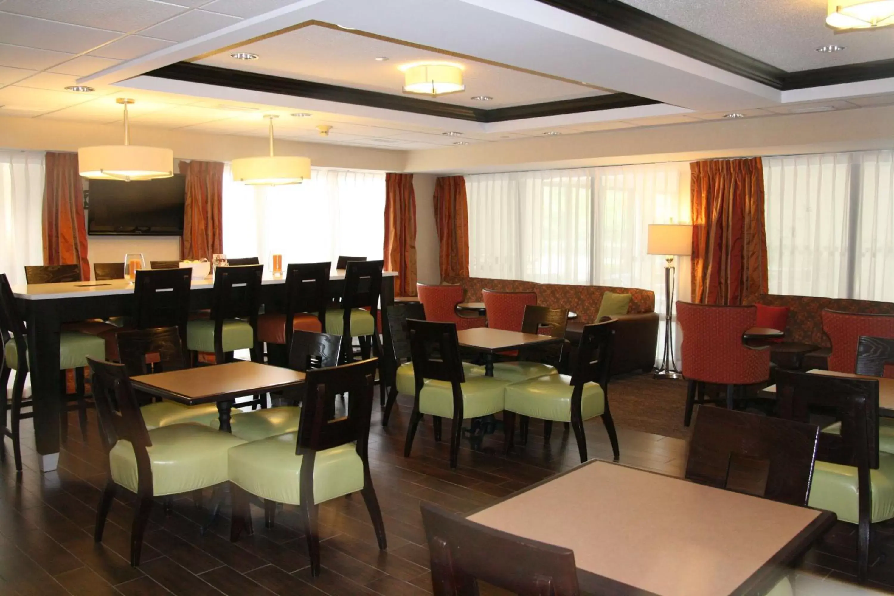 Dining area, Restaurant/Places to Eat in Hampton Inn Olive Branch