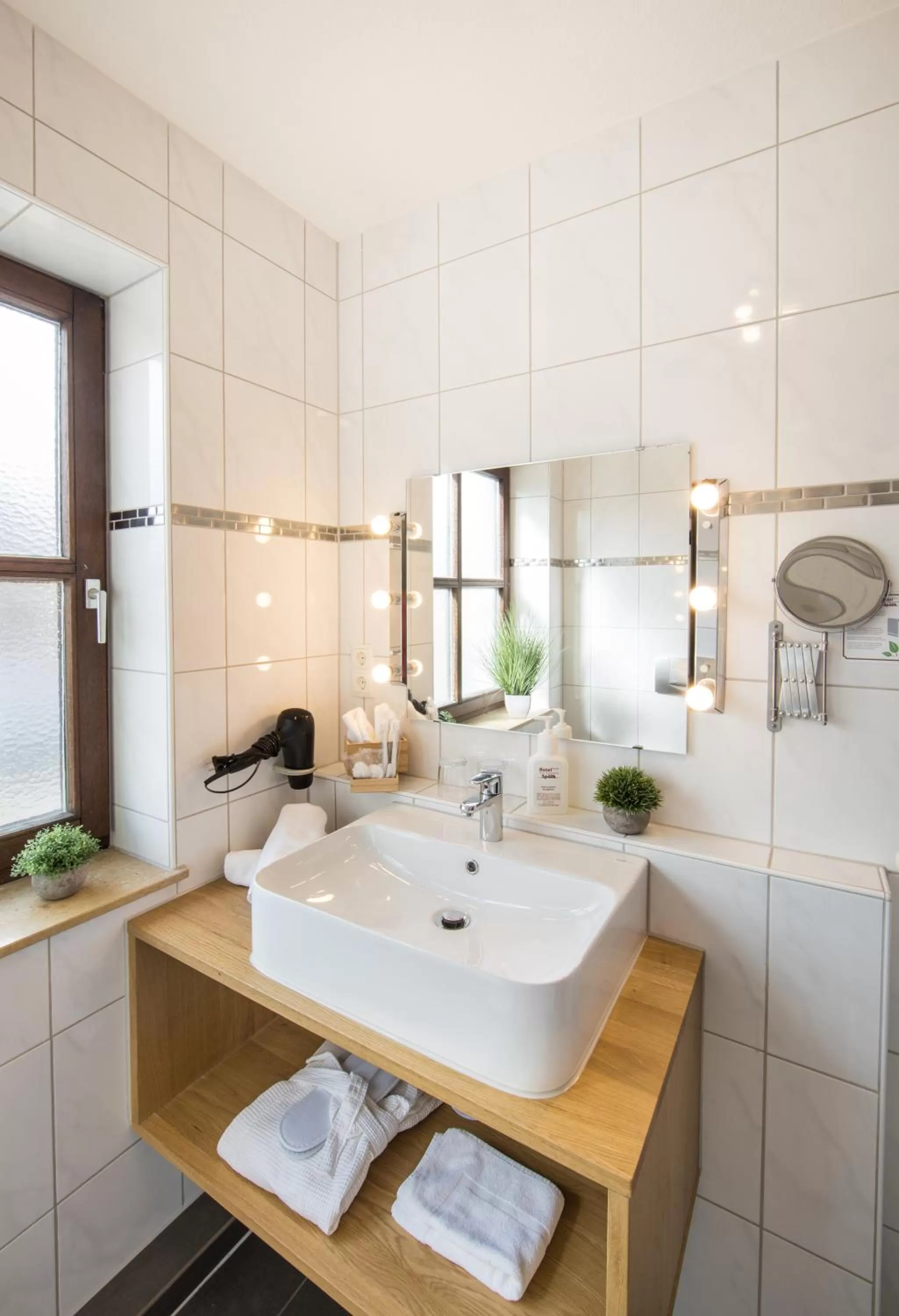 Bathroom in Hotel Am Kurpark Späth