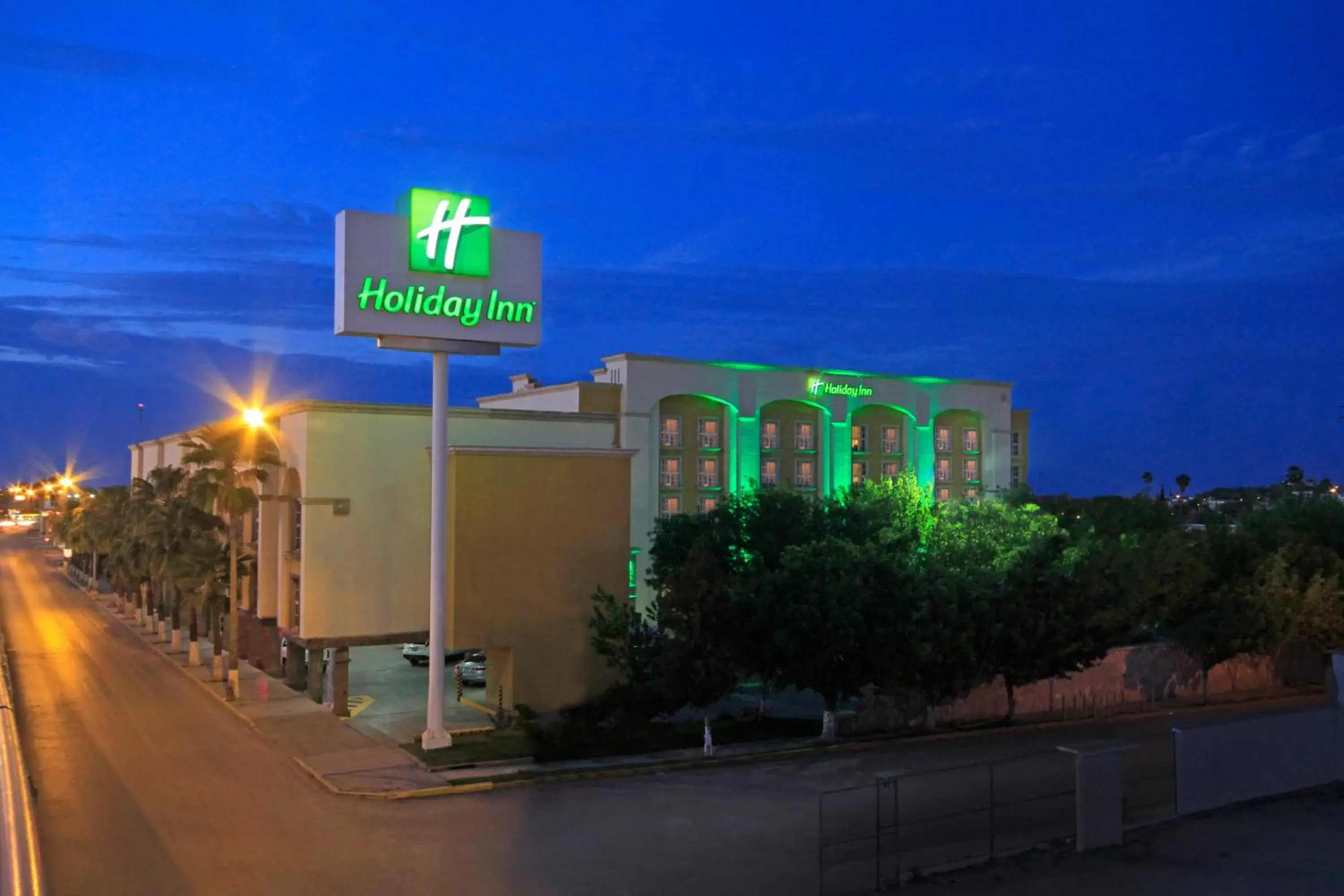 Lobby or reception, Property Building in Holiday Inn Monclova, an IHG Hotel