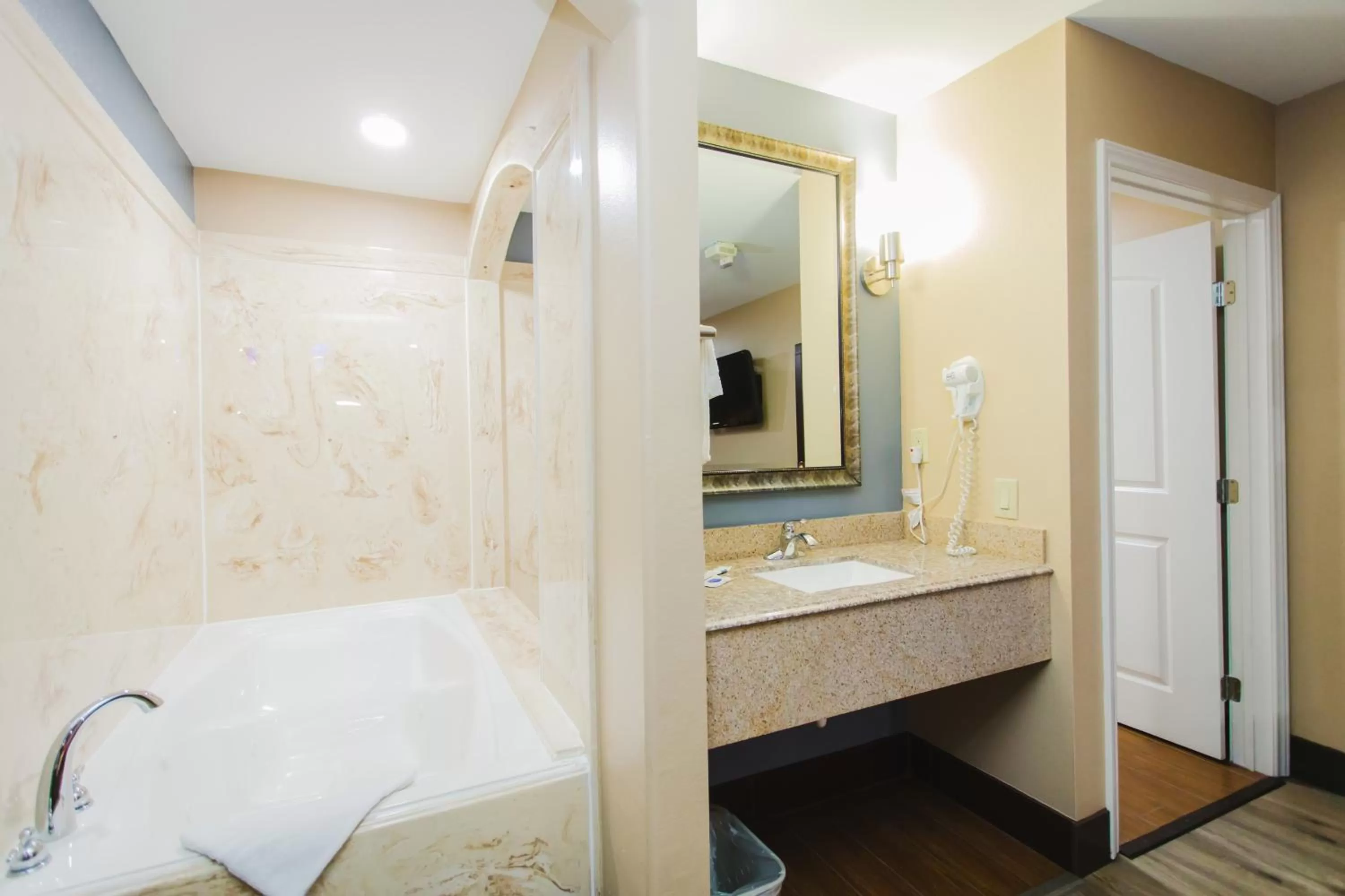 Bed in Home Place Inn