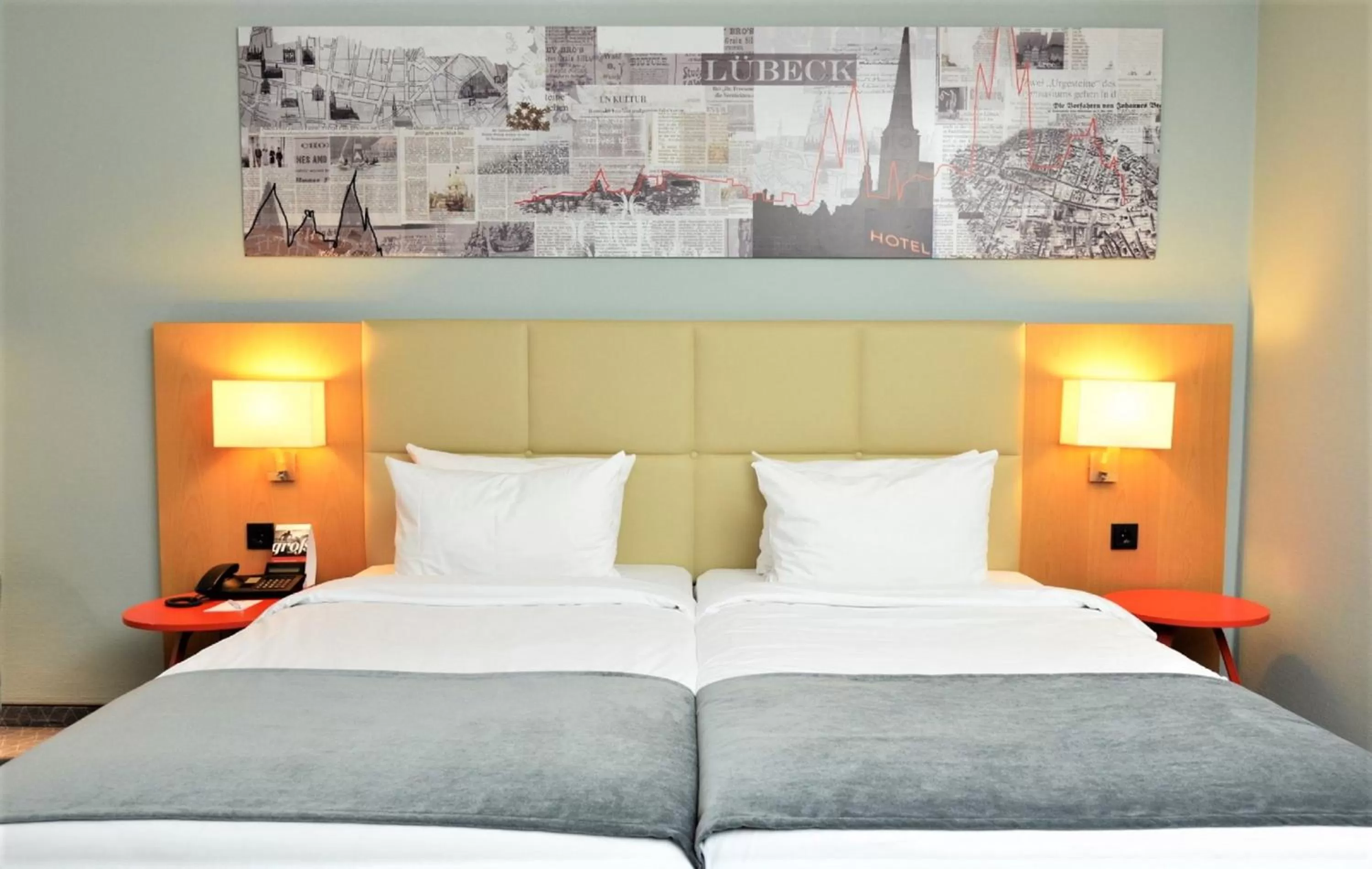 Photo of the whole room, Bed in Holiday Inn Lübeck by IHG