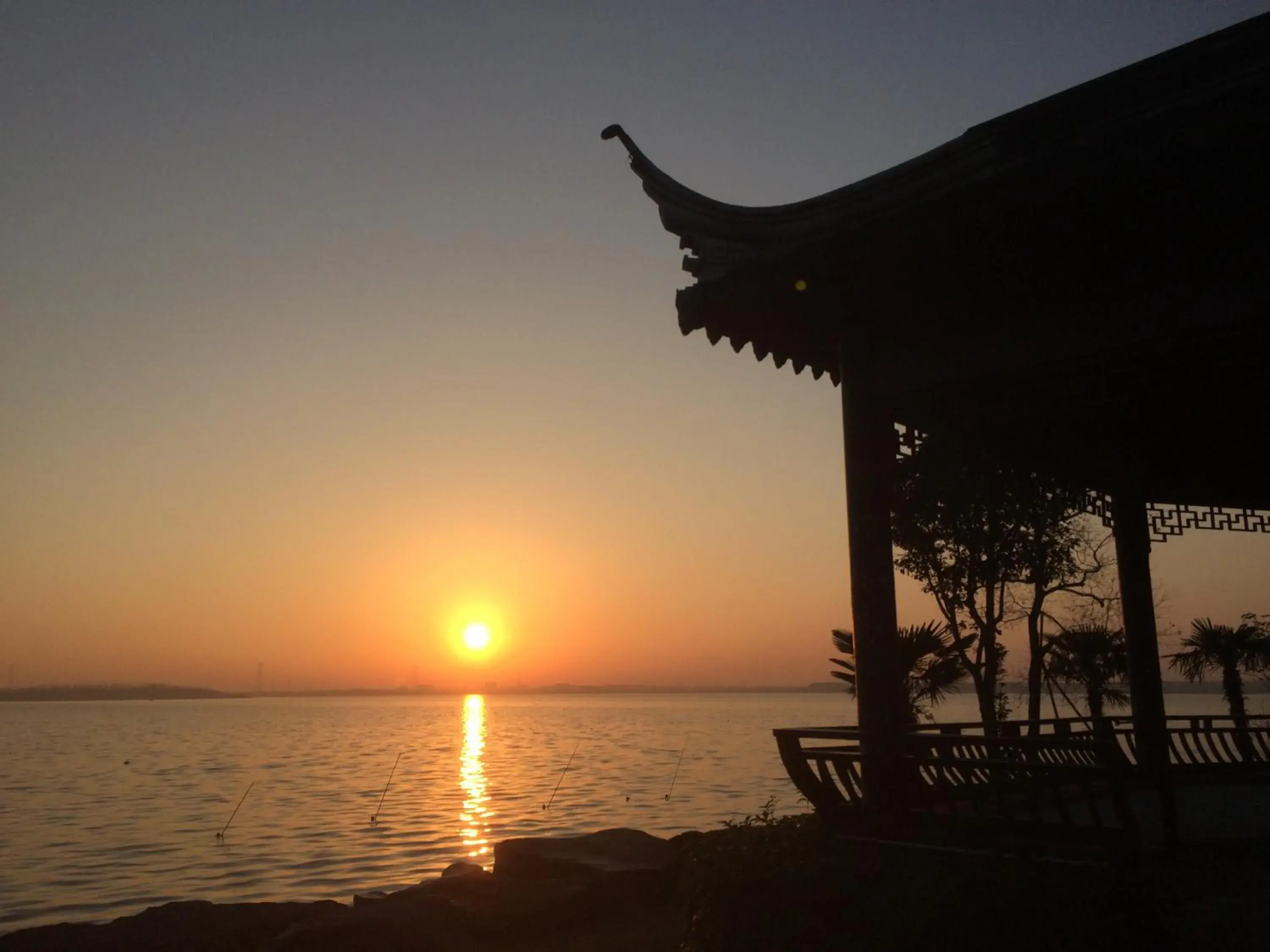 Natural landscape, Sunrise/Sunset in Tongli Lakeview Hotel
