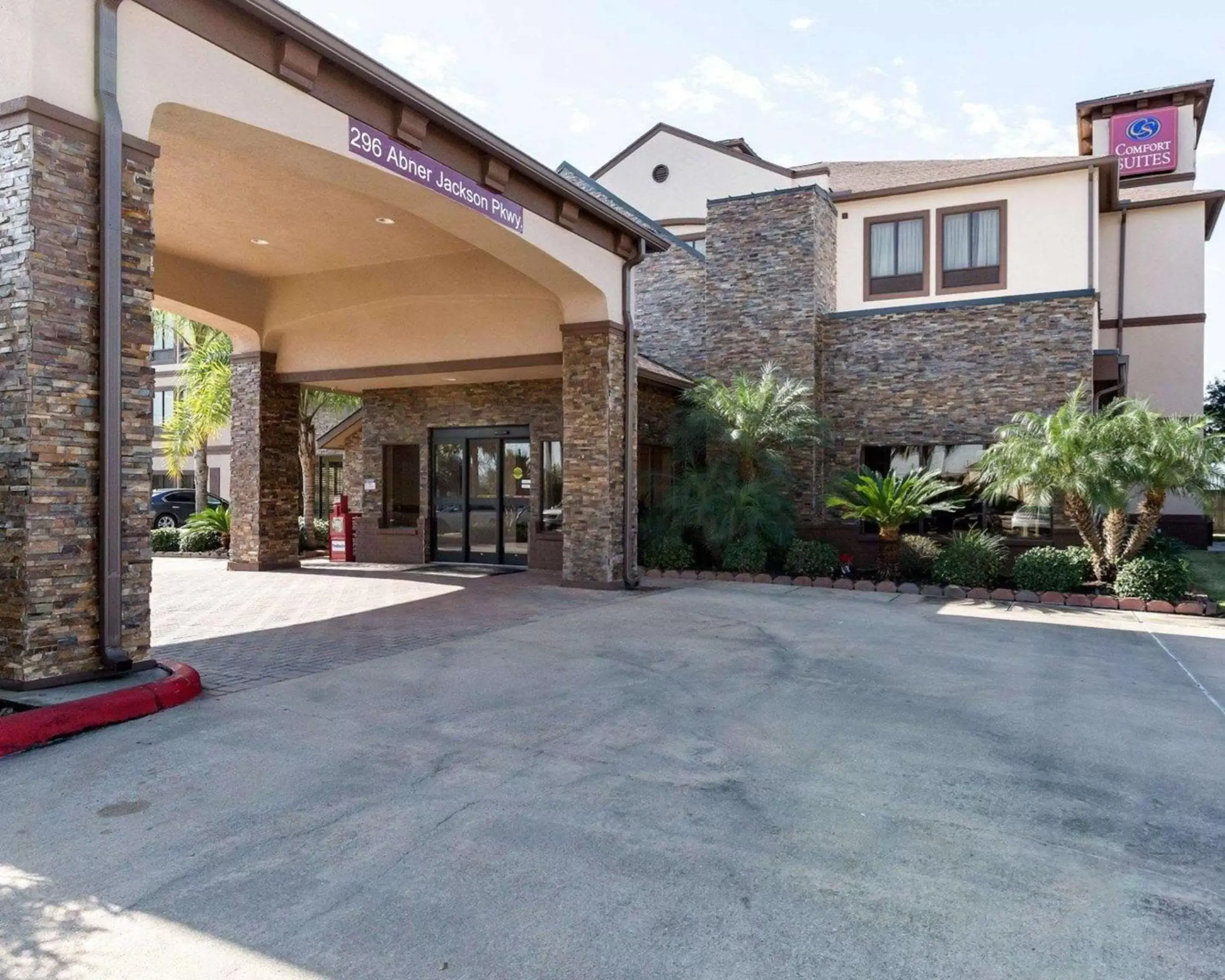 Property building in Comfort Suites Lake Jackson Clute