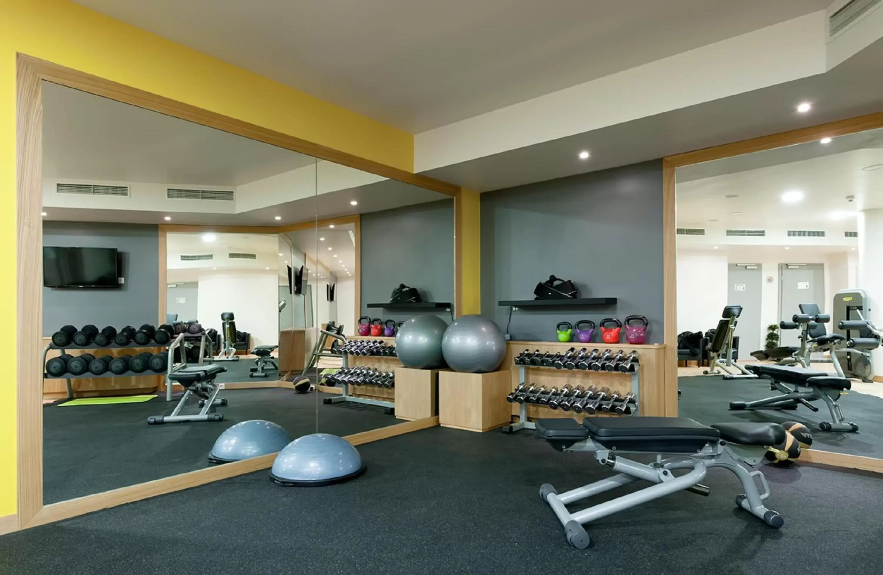 Fitness centre/facilities, Fitness Center/Facilities in Radisson Blu Hotel Krakow