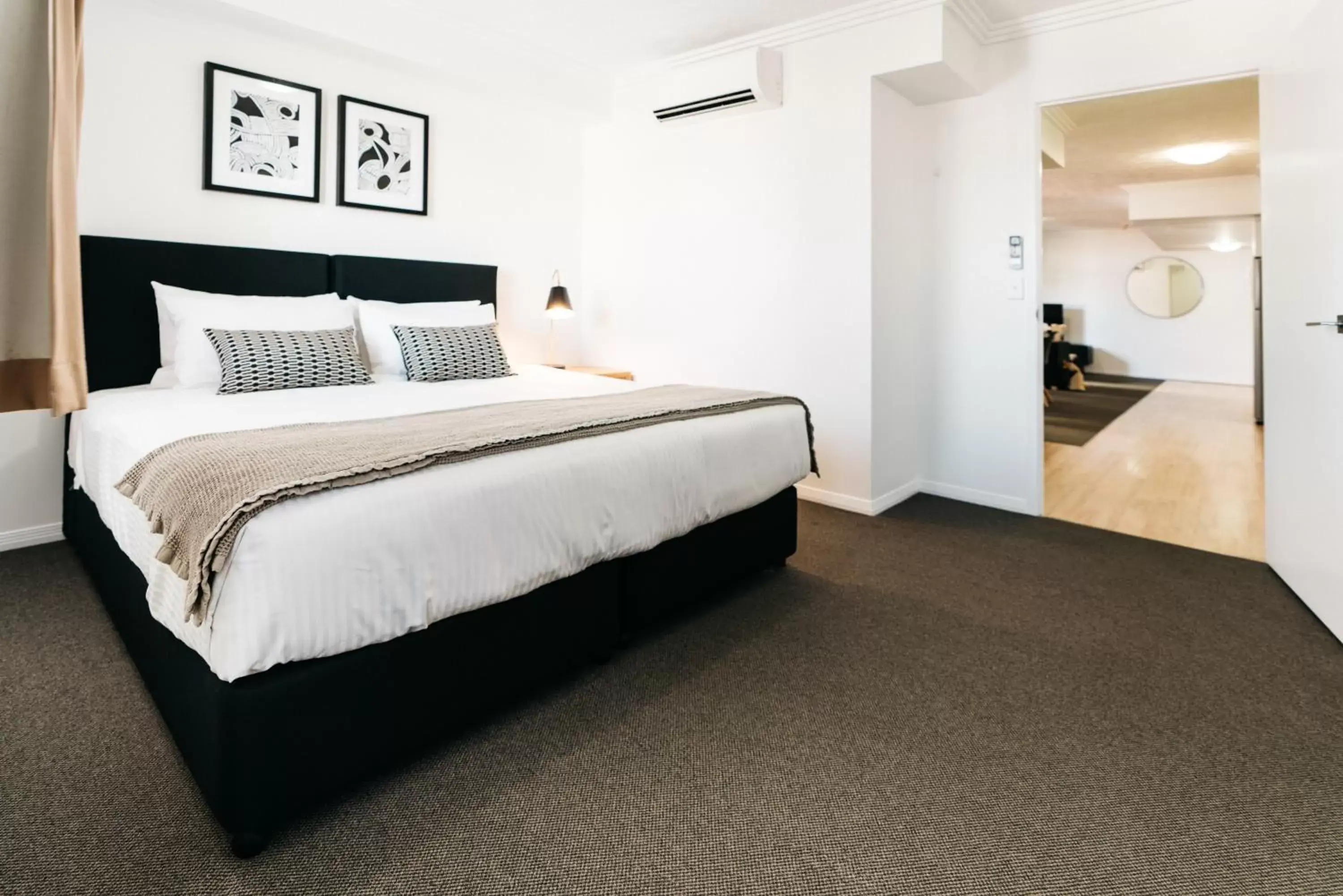 Bedroom, Bed in Gabba Central Apartments