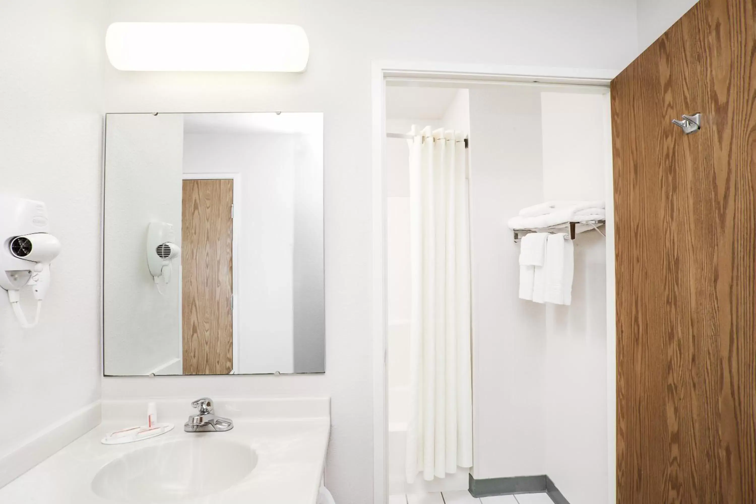 Shower, Bathroom in Super 8 by Wyndham Gas City Marion Area