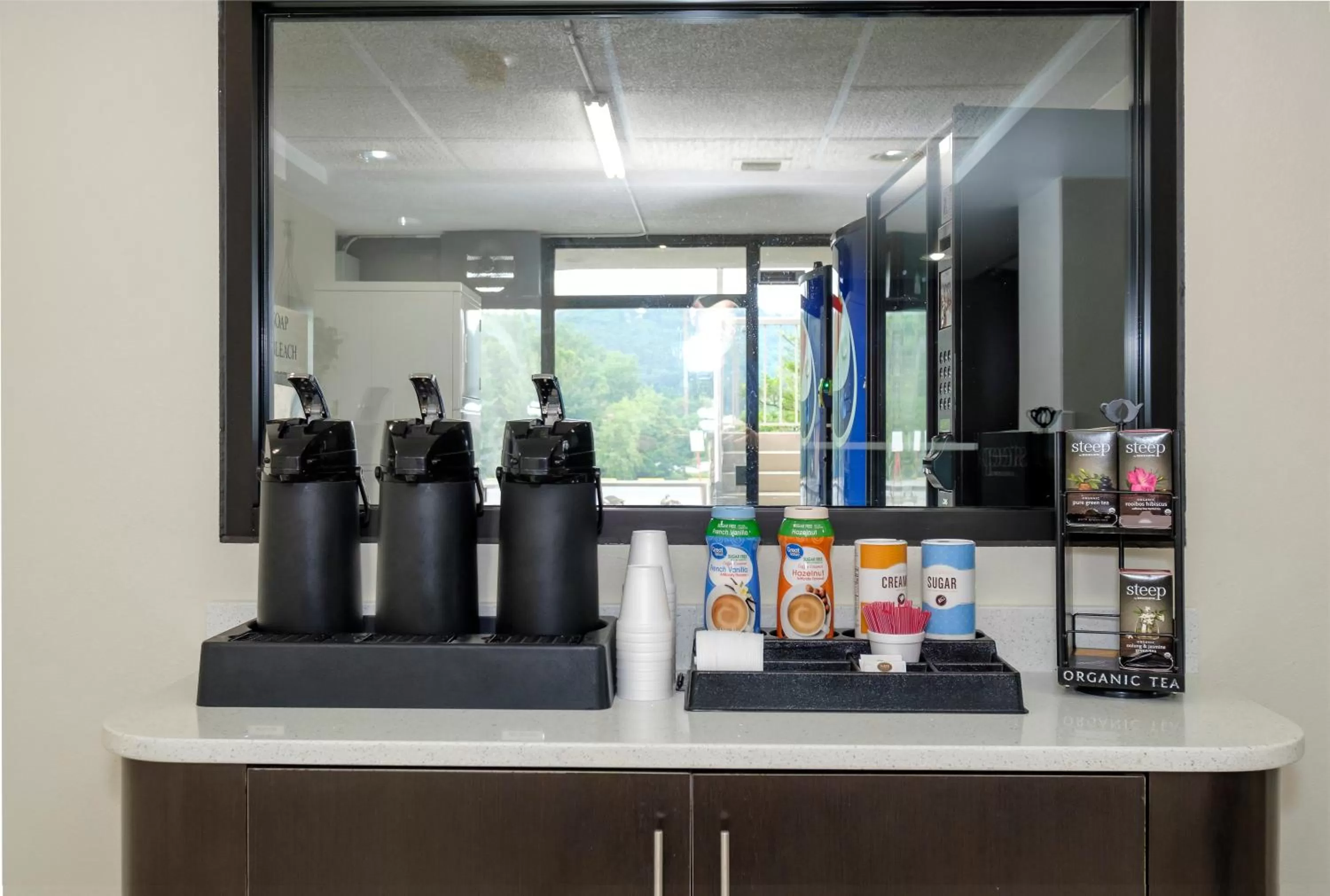 Lobby or reception in Red Roof Inn Gadsden