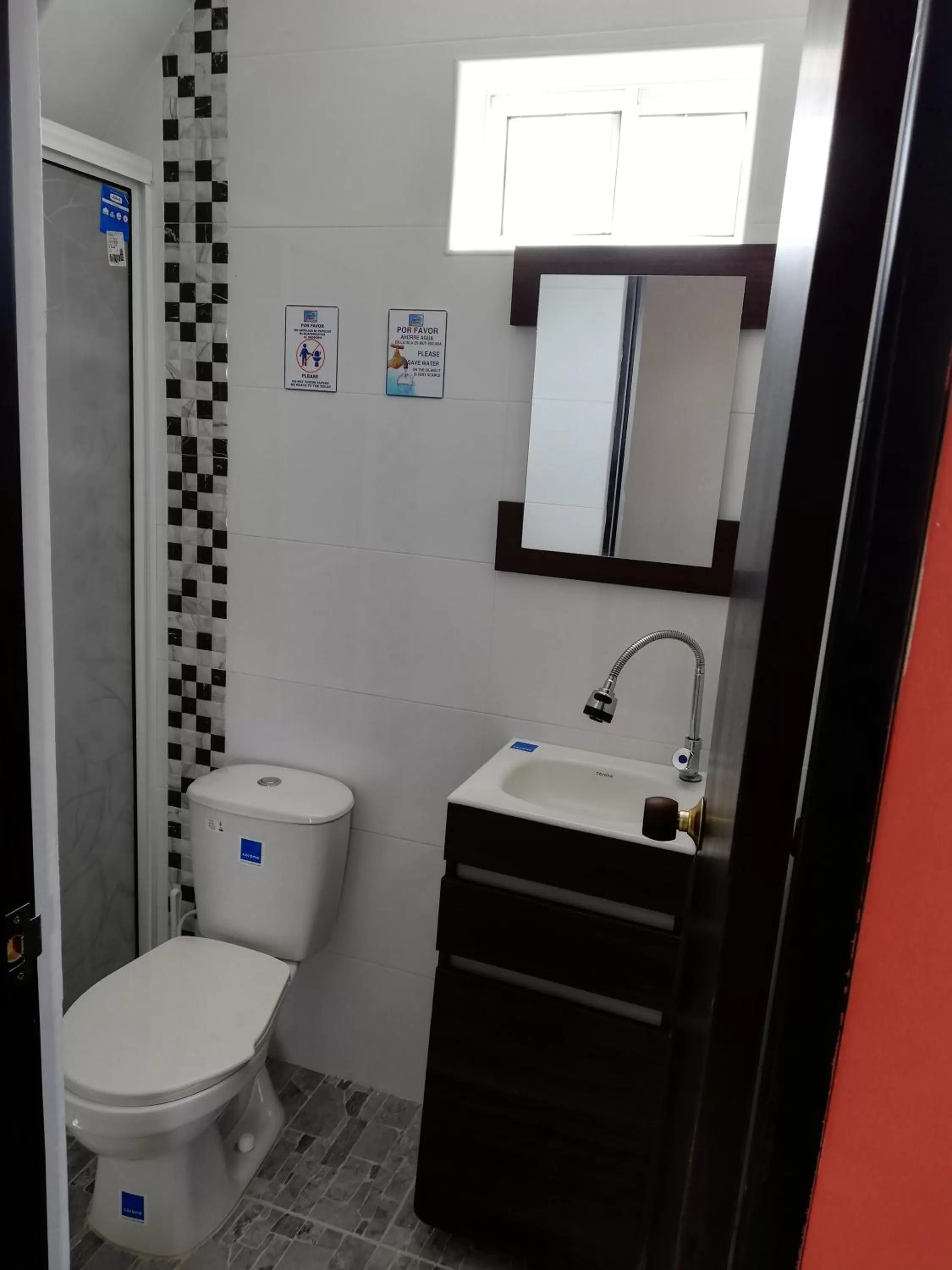 Bathroom in Posada Smith Town