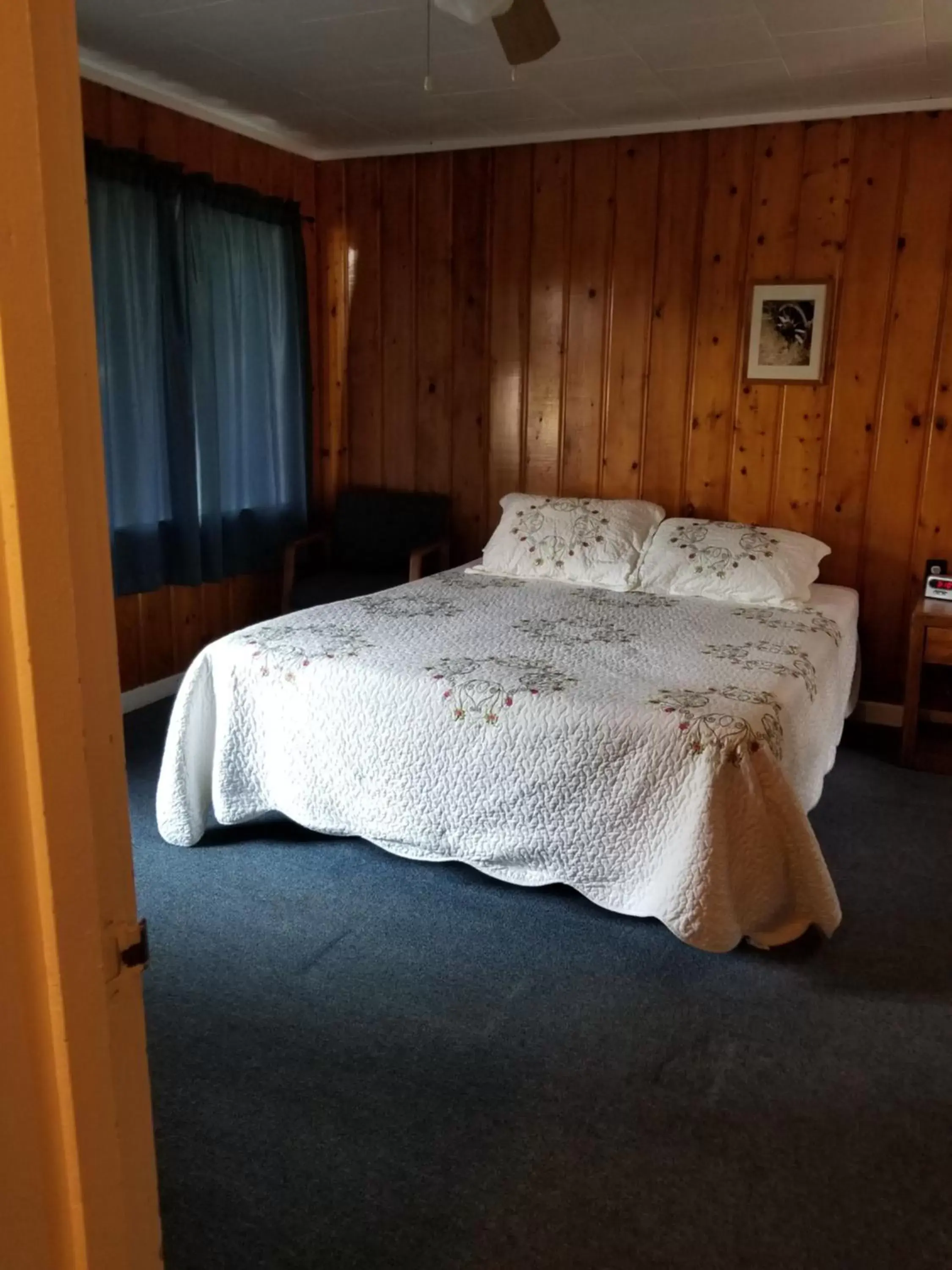 Photo of the whole room, Bed in Little River Motel Saint Regis