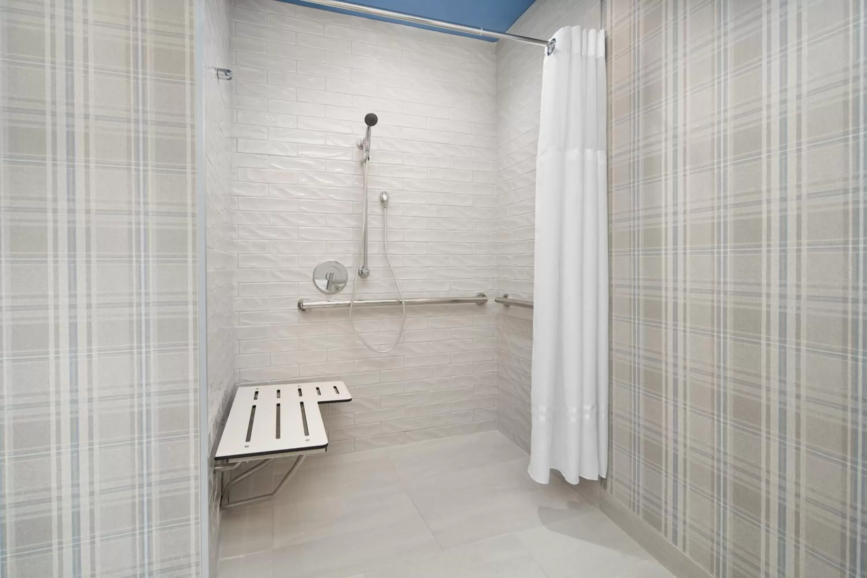 Shower, Bathroom in Hotel Indigo Tallahassee - Collegetown, an IHG Hotel