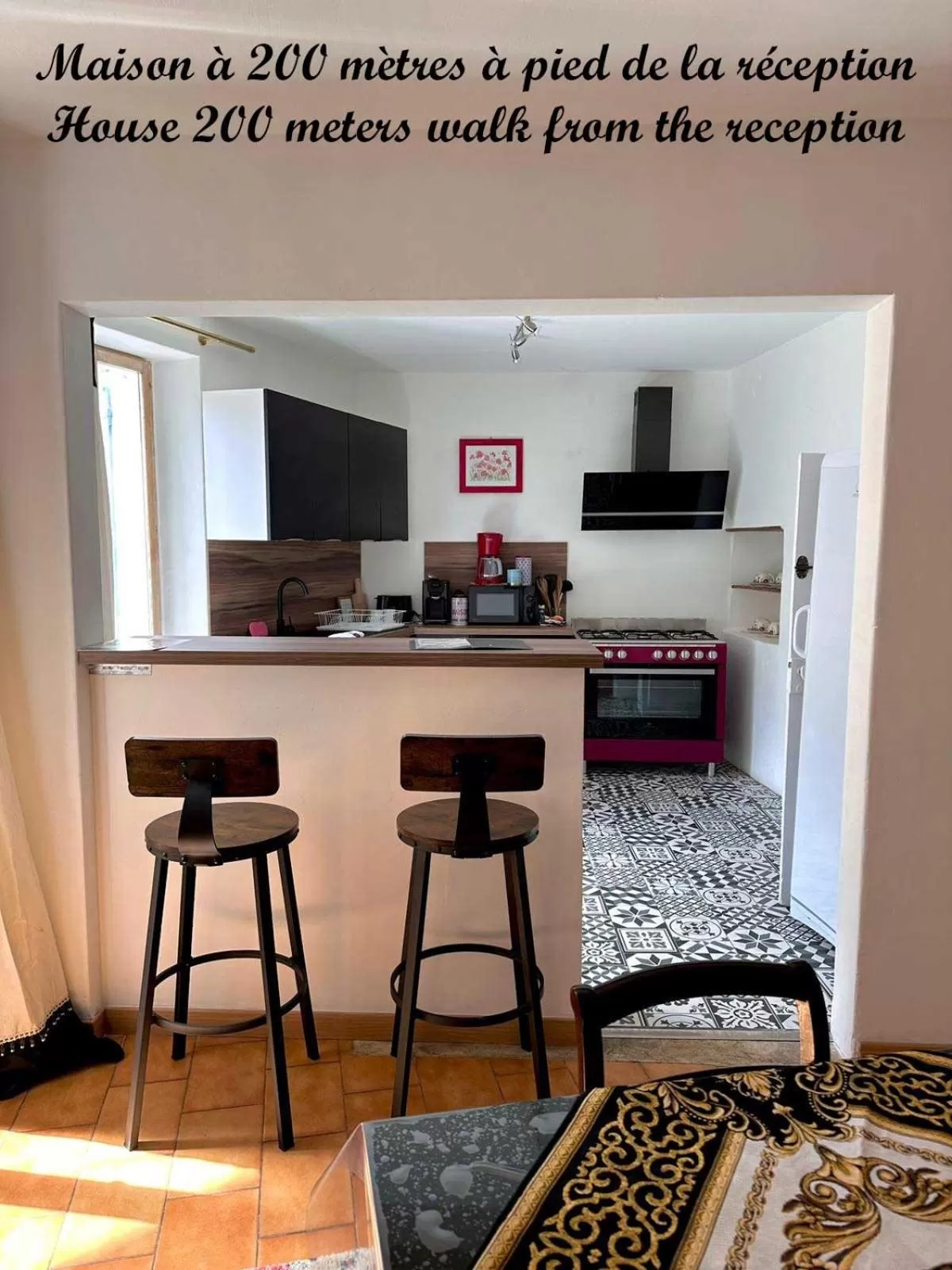 Kitchen or kitchenette in Le Clos Violette et Le 11 D'Aglaé - Hôtel de Charme Design de Luxe