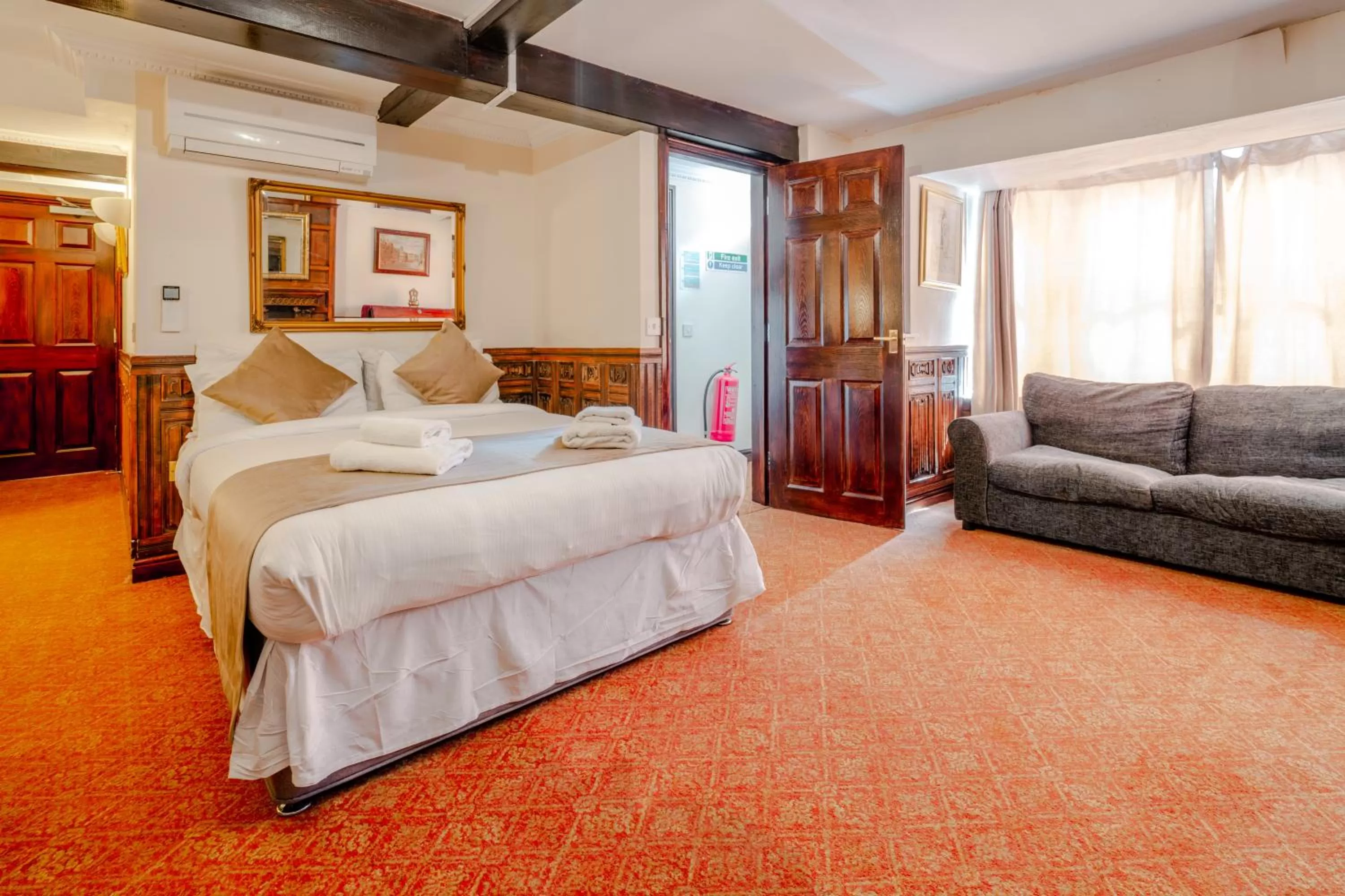 Bed in Crown Hotel Cotswold