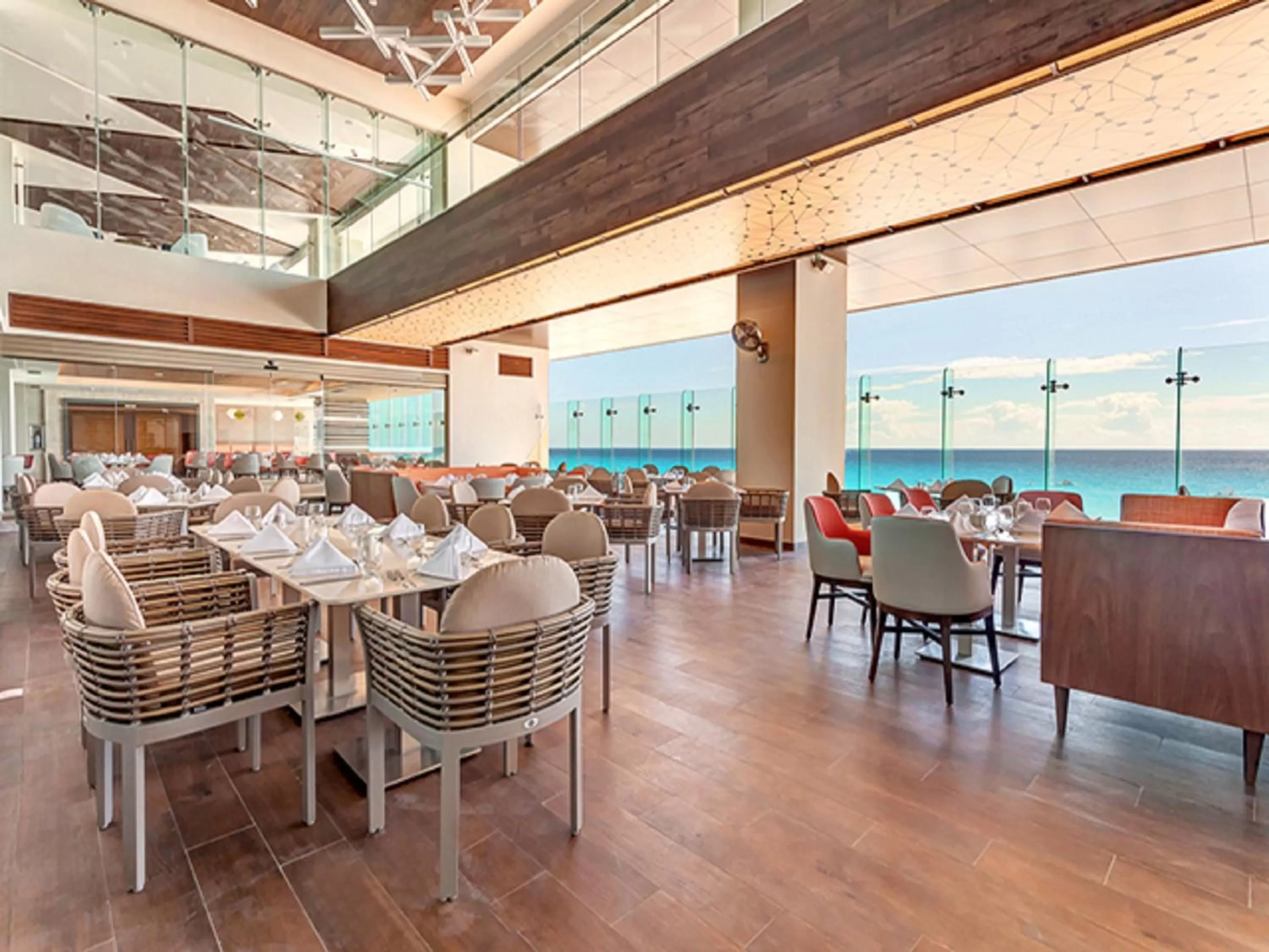 Restaurant/places to eat in Royalton CHIC Cancun, An Autograph Collection All-Inclusive Resort - Adults Only