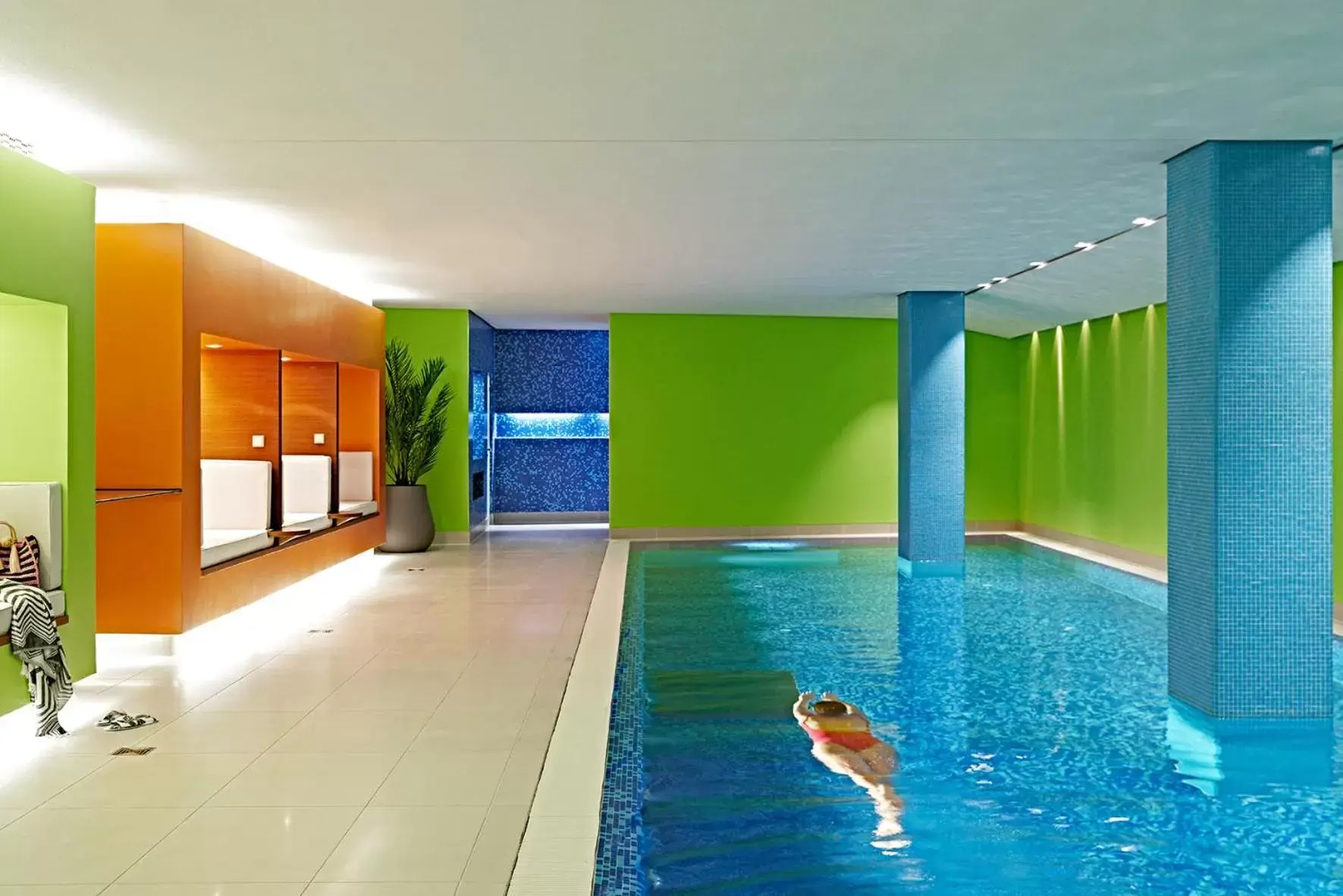 Sauna, Swimming Pool in SIDE Design Hotel Hamburg