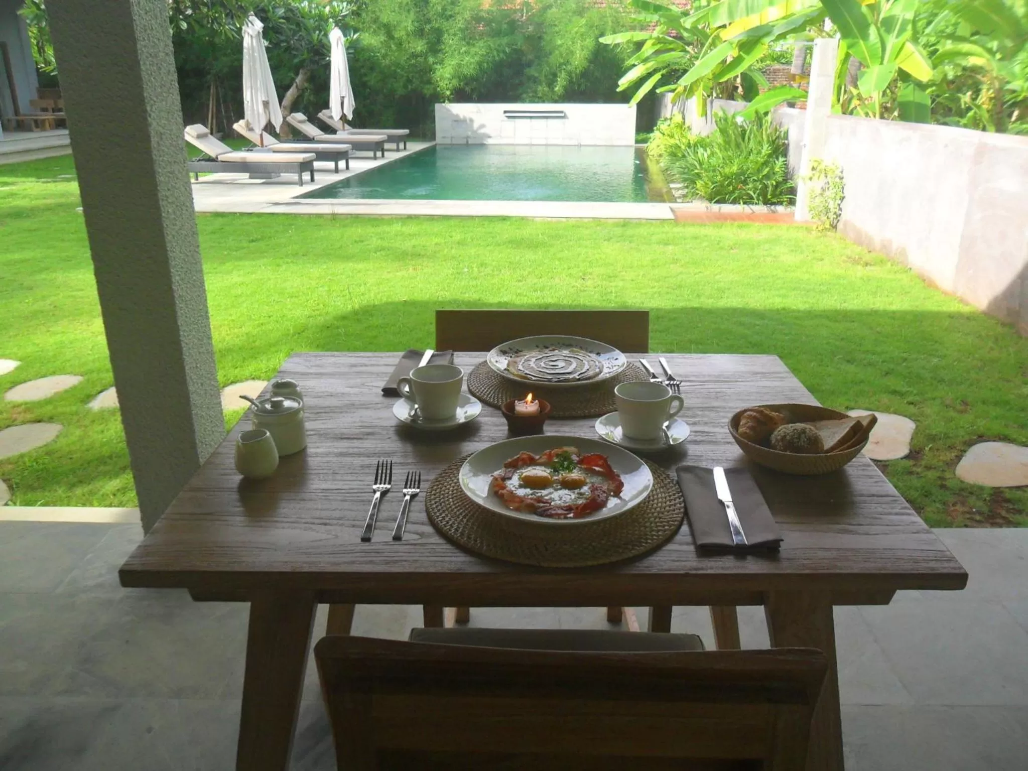 Food and drinks in Ju'Blu Hotel