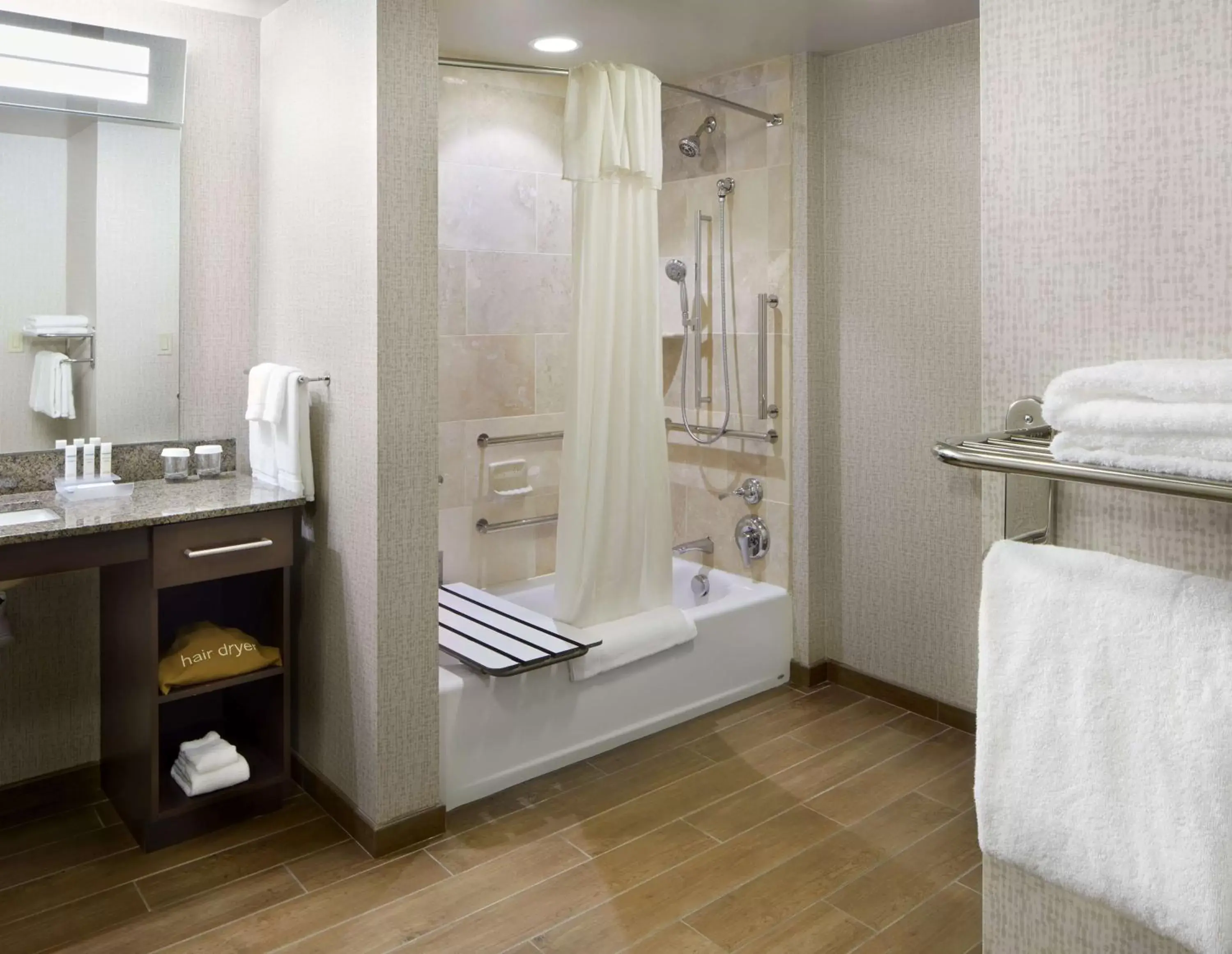 Bathroom in Homewood Suites by Hilton Pittsburgh Airport/Robinson Mall Area