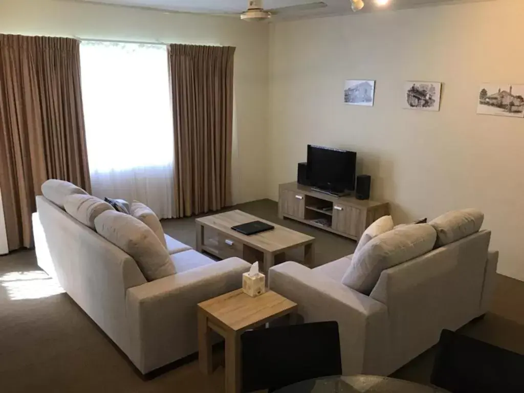 Photo of the whole room, Seating Area in Sandcastles Holiday Apartments