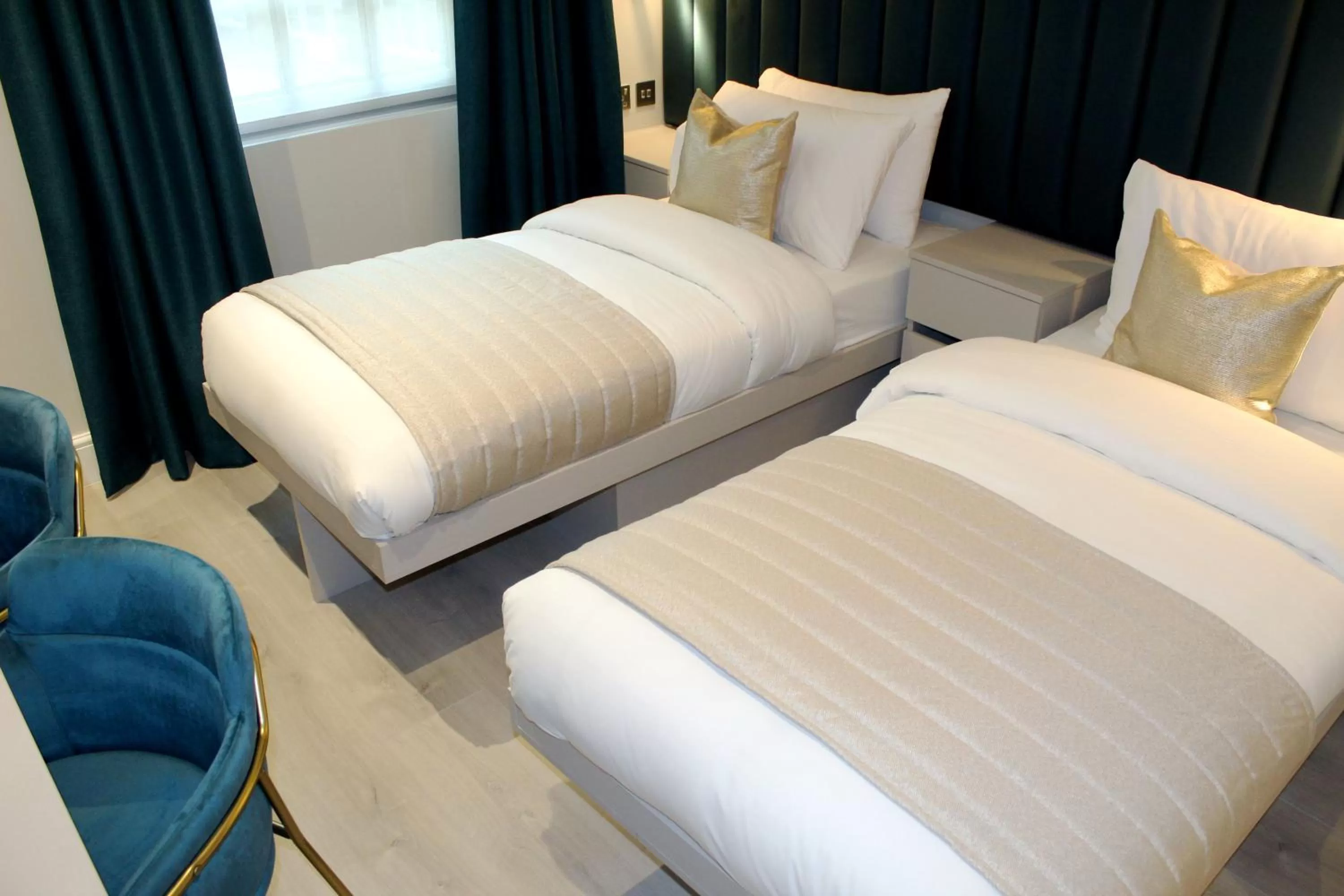 Bedroom, Bed in NOX Waterloo