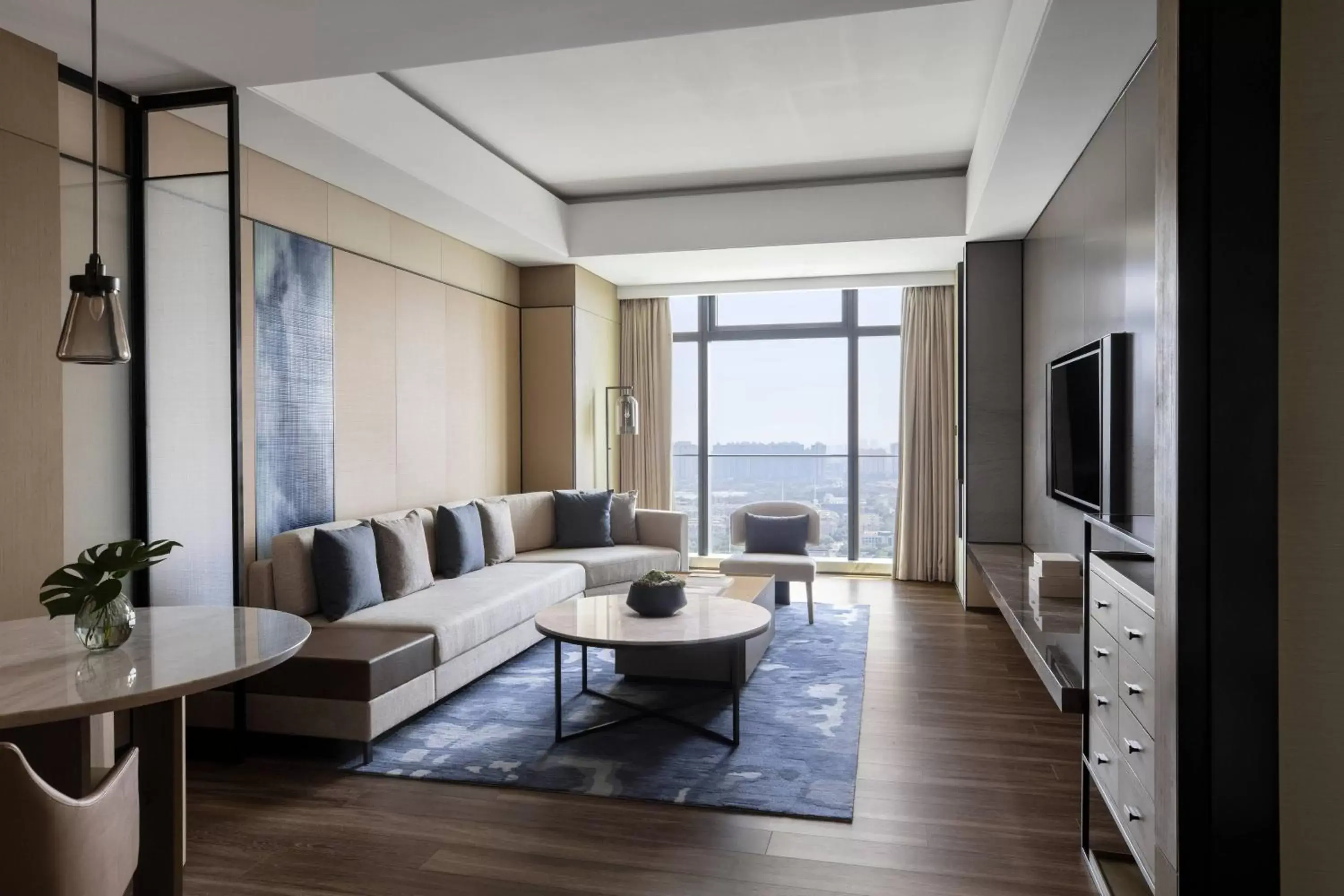 Suite, Executive lounge access, 1 Bedroom Suite, 1 King in Zhangjiagang Marriott Hotel Suite, Executive lounge access, 1 Bedroom Suite, 1 King in Zhangjiagang Marriott Hotel