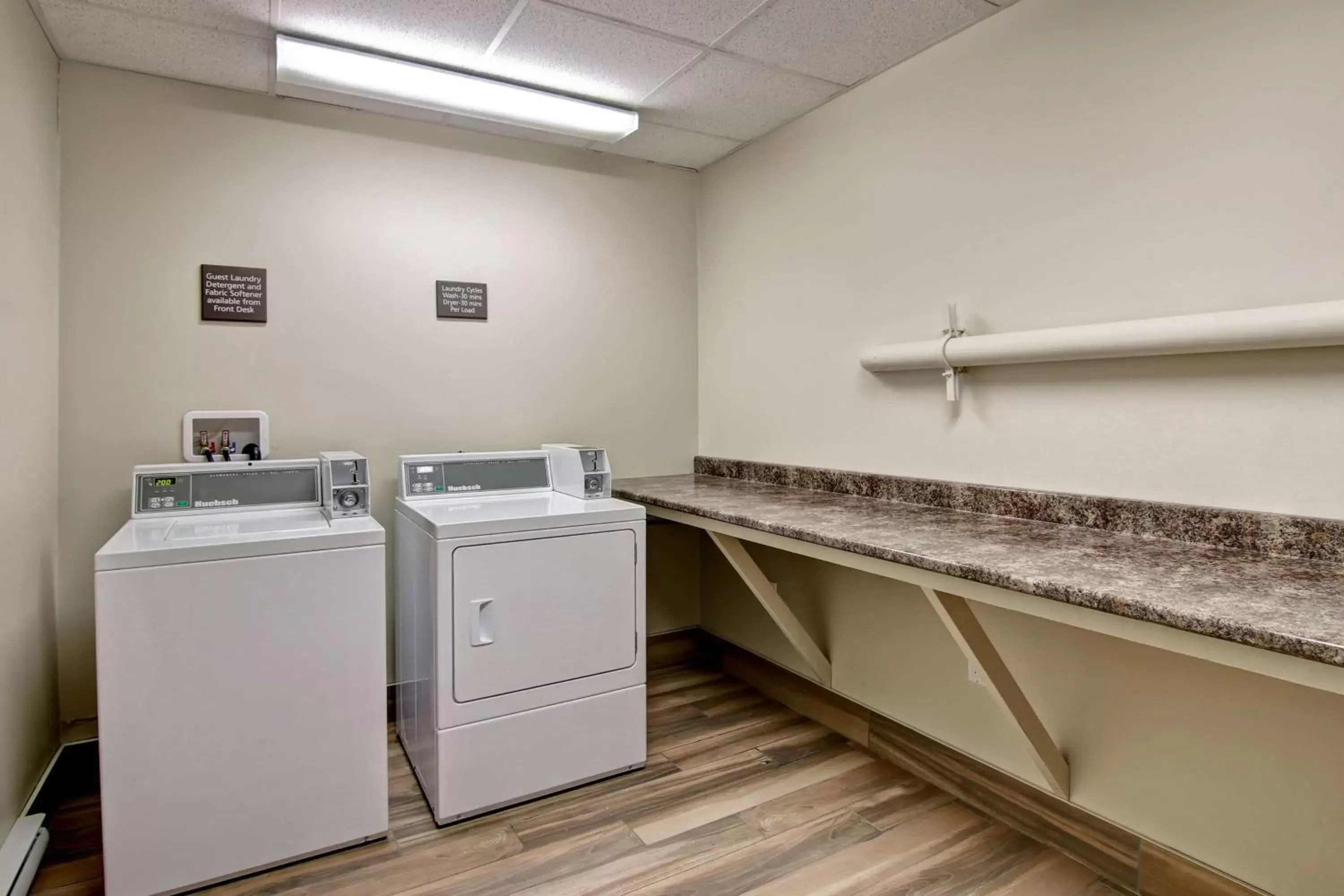 Property building, Kitchen/Kitchenette in Hampton Inn & Suites Saint John